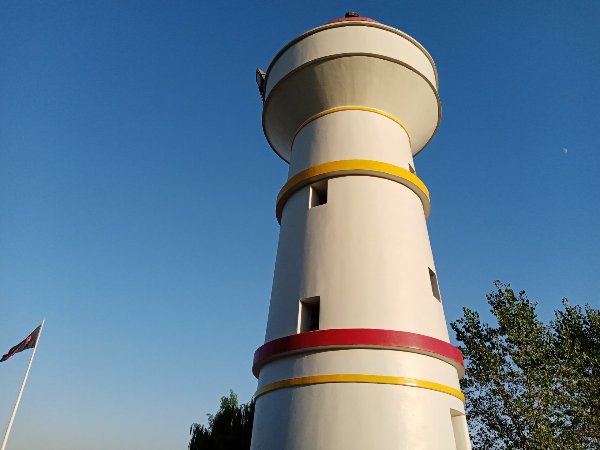 نمونه عکس گرفته شده با دوربین اصلی آنر 9A در روز ۰۵