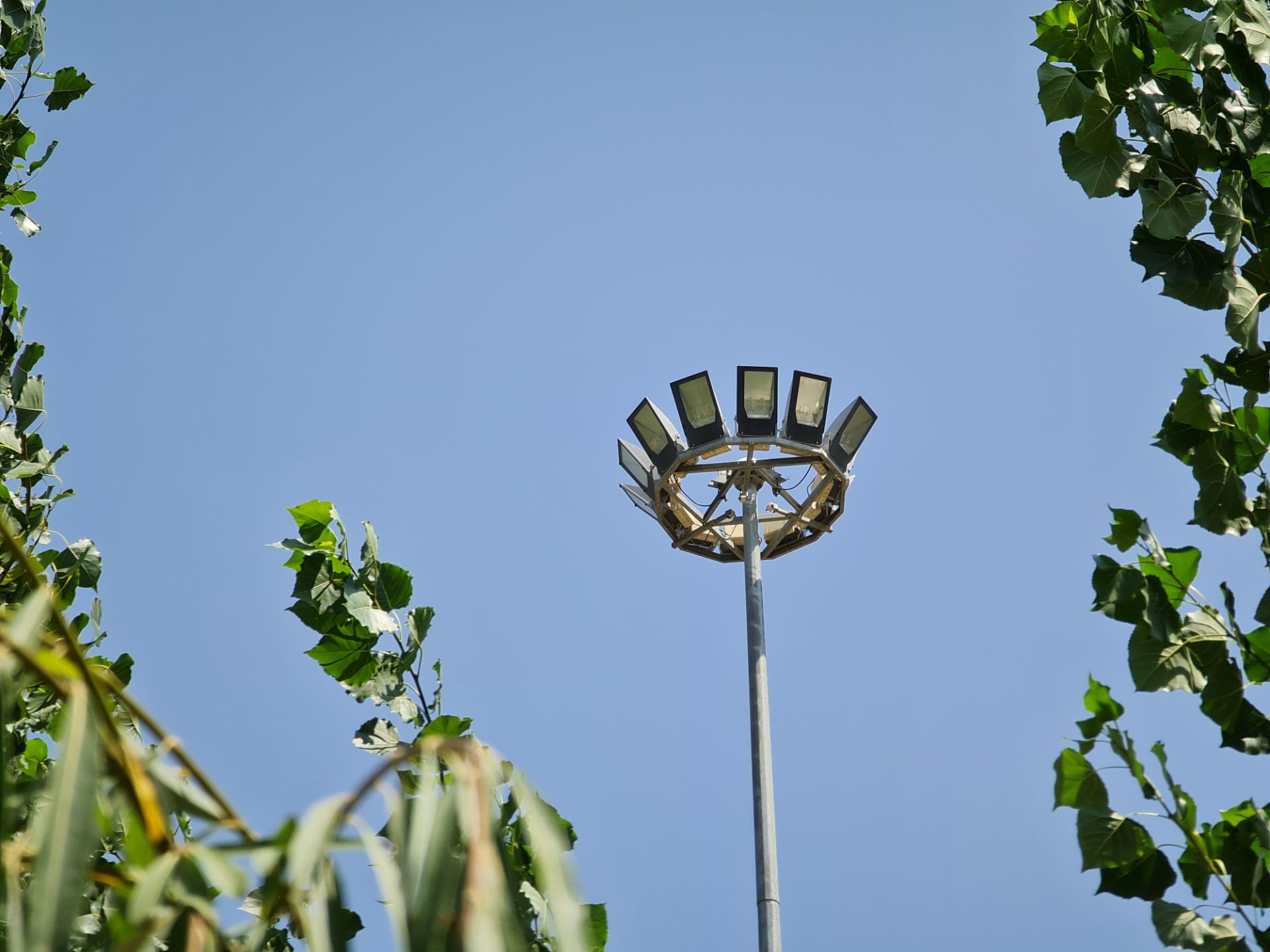 نمونه عکس 5X گلکسی نوت ۲۰ اولترا - پروژکتور بوستان نهج البلاغه