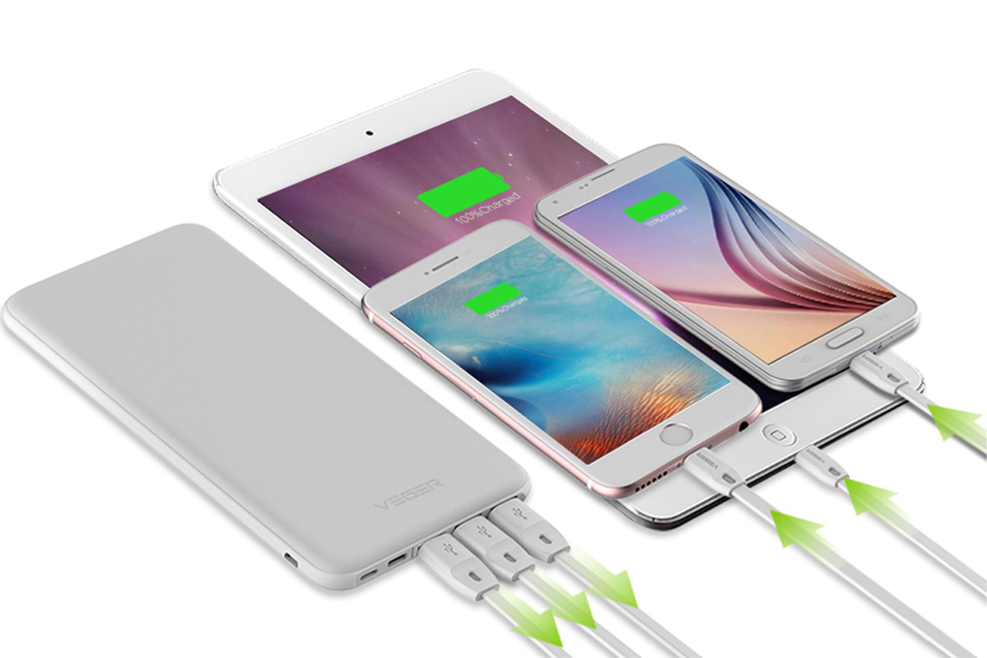 پاور بانک Veger V200 Pro Slim 20000mAh - در حال شارژ کردن 3 دیوایس / وگر V200 Pro Slim با ظرفیت 20