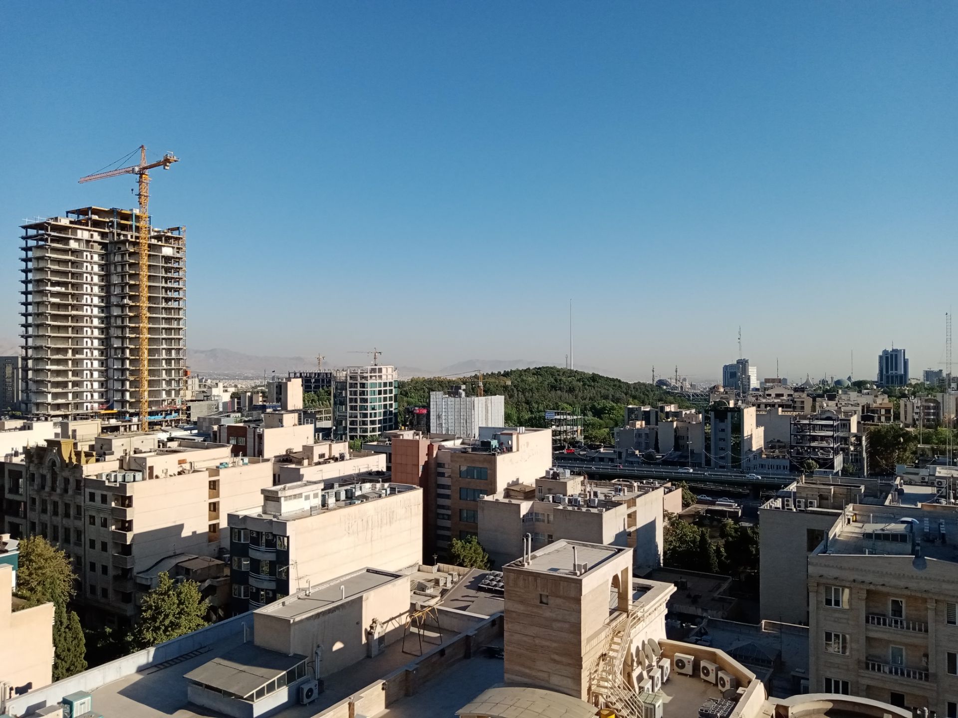 نمونه عکس گرفته شده با دوربین اصلی آنر 9A و نمایش میدان دید