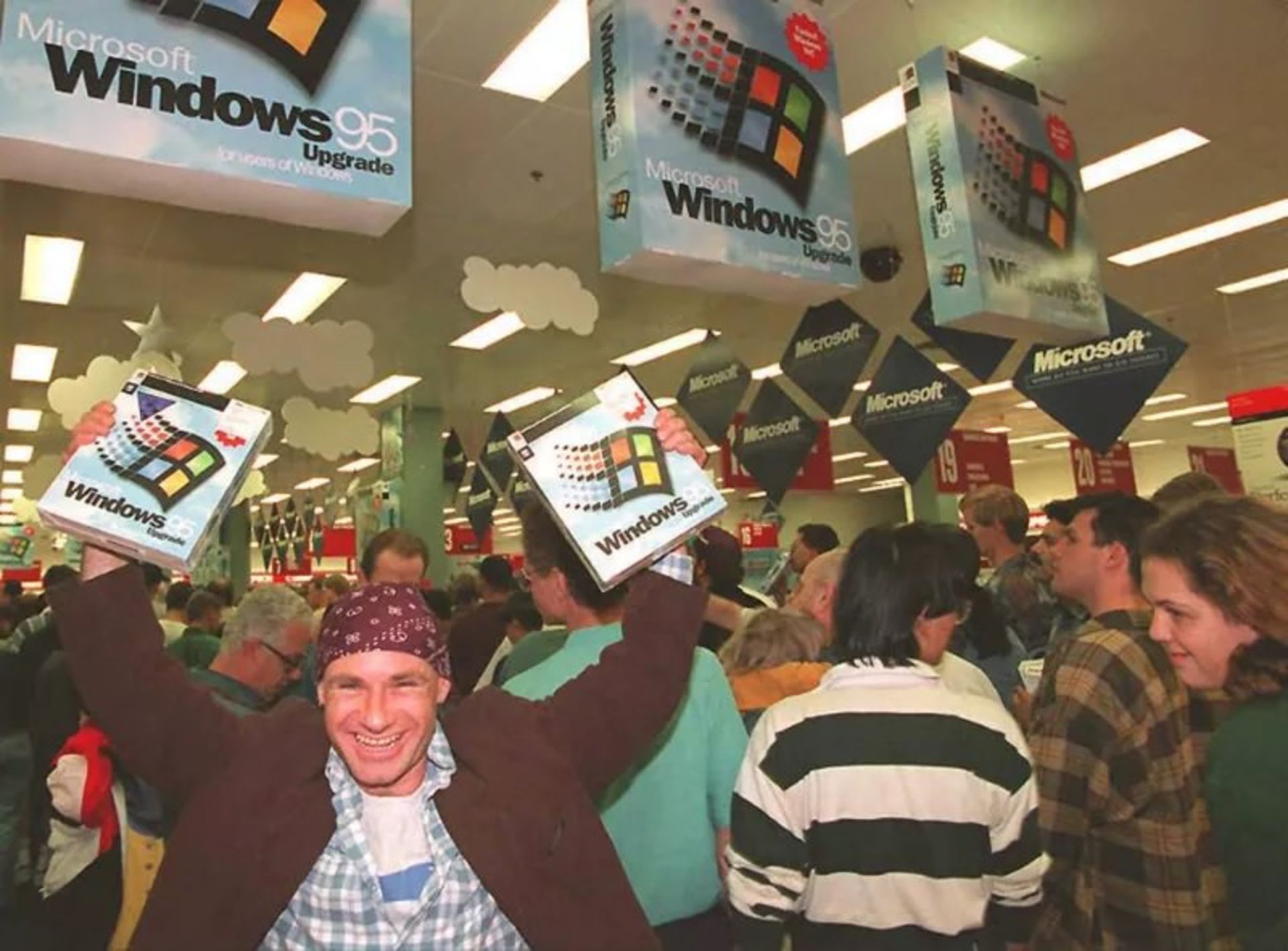 عرضه ویندوز ۹۵ / Windows 95 Release