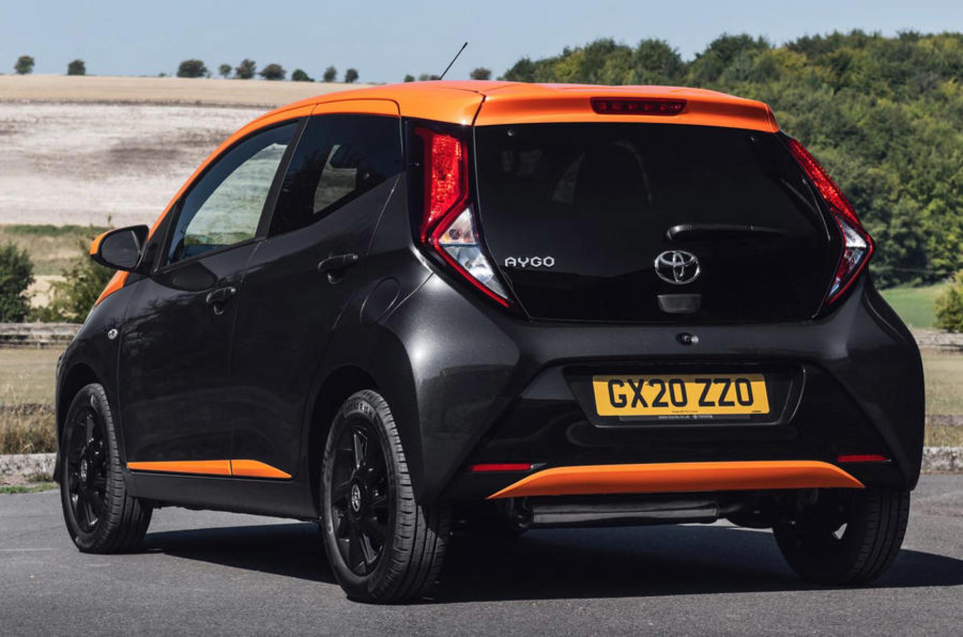 Toyota Aygo JBL Edition  تویوتا آیگو جی بی ال  نمای پشت
