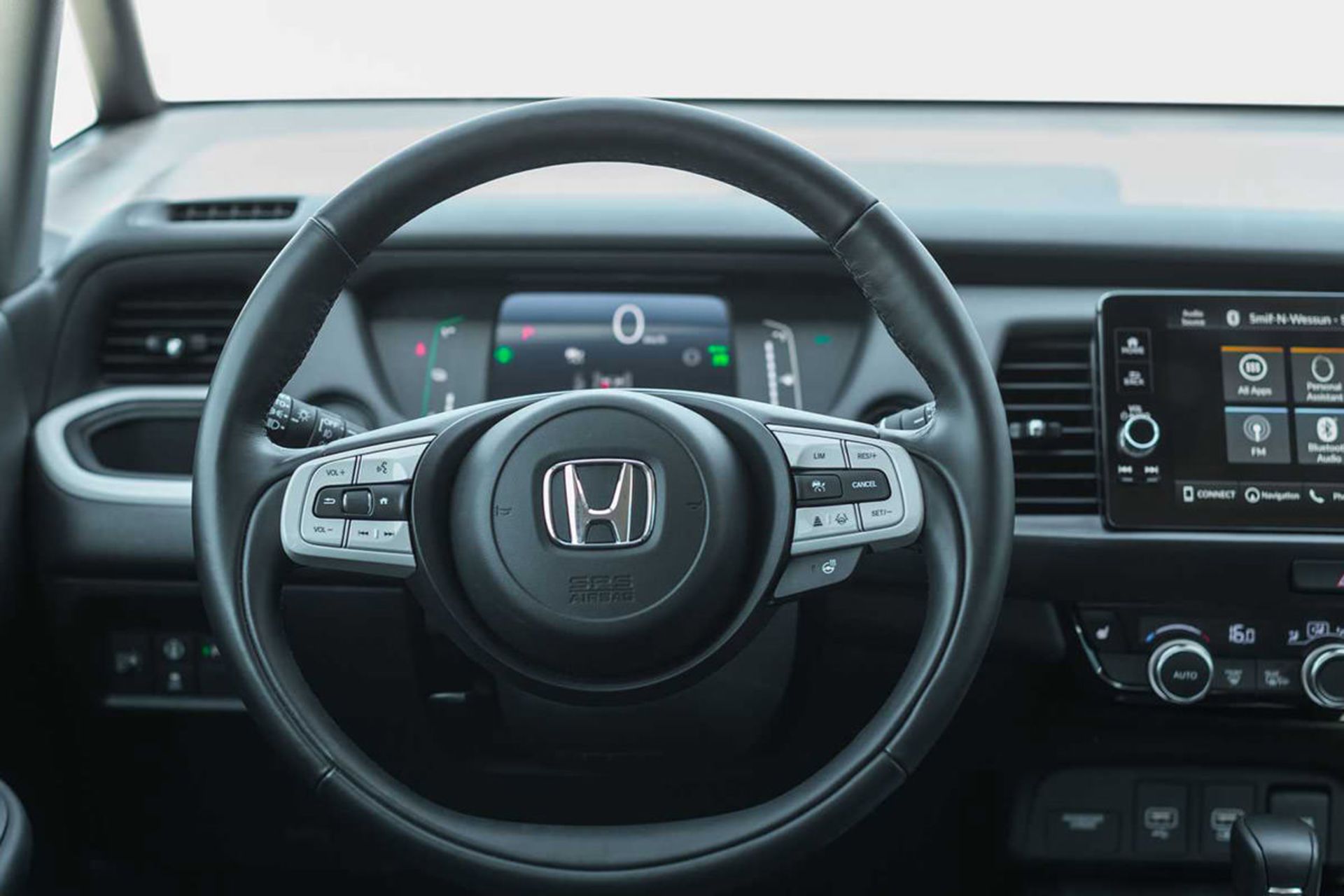 مرجع متخصصين ايران نماي كابين و داشبورد خودروي هيبريدي / Hybrid car هوندا جاز فيت / 2020 Honda Jazz (Fit) e:HEV