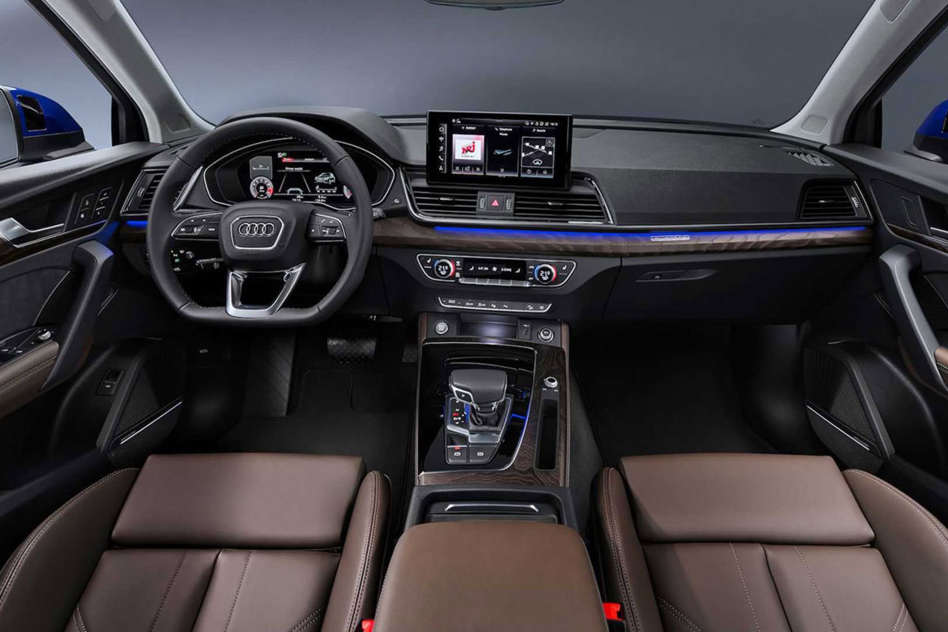 مرجع متخصصين ايران نماي داخل كابين كراس اور آئودي كيو 5 اسپرت بك / 2021 Audi Q5 Sportback 