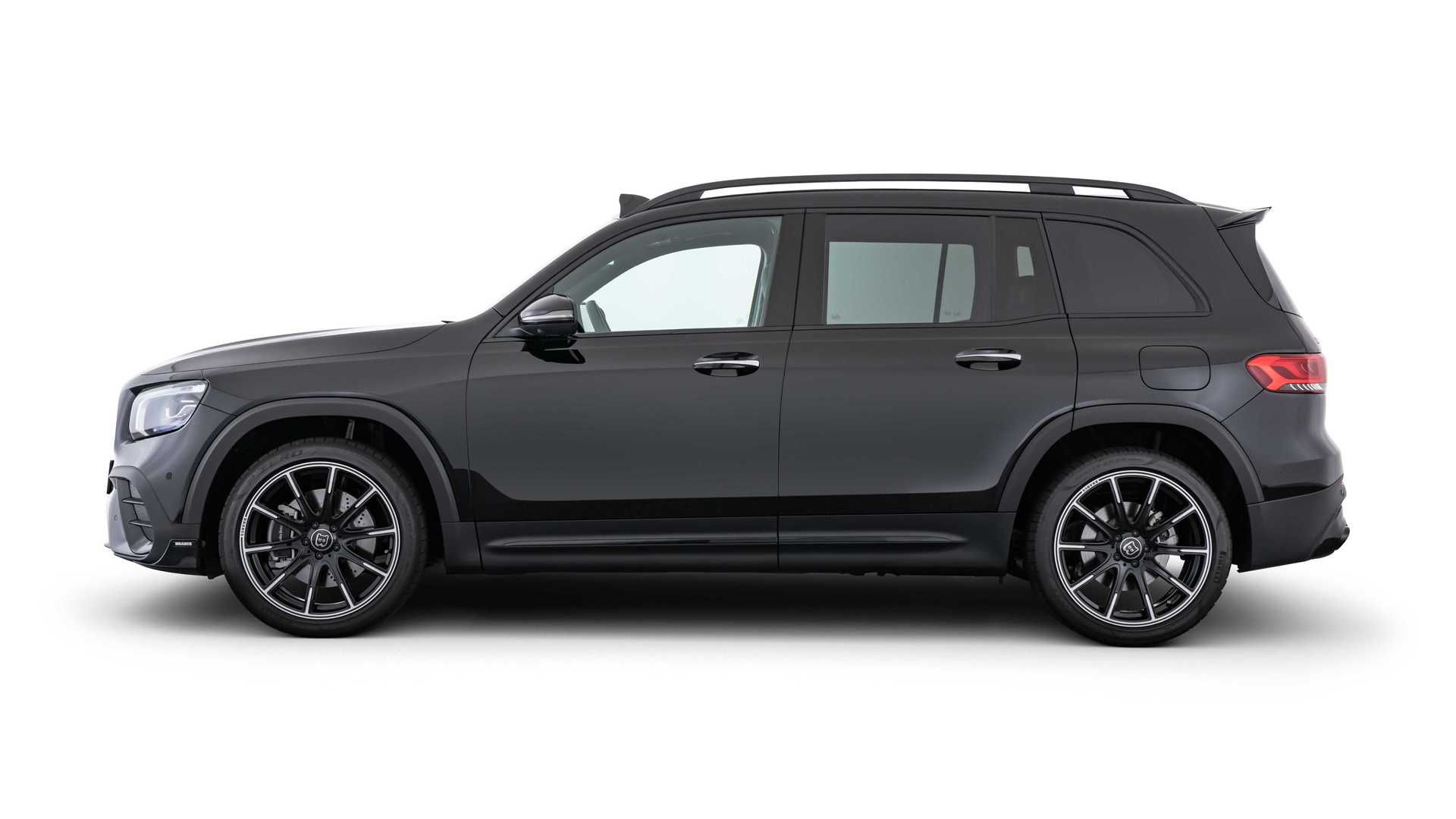 نمای جانبی کراس اور مرسدس بنز جی ال بی تیونینگ برابوس / Brabus Mercedes-Benz GLB مشکی رنگ
