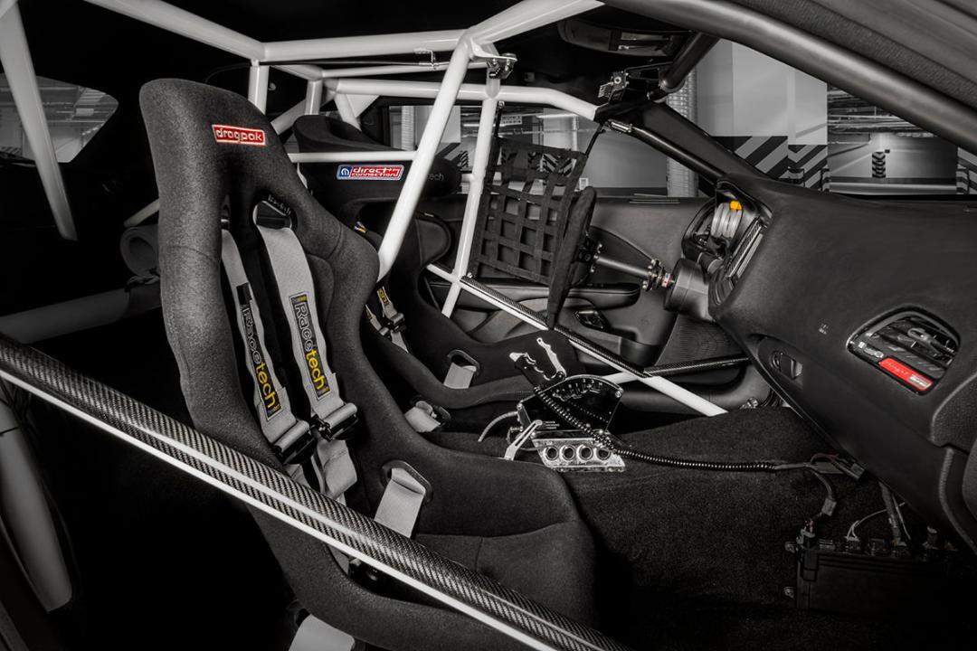 نمای کابین خودرو دوج چلنجر موپار درگ پک / 2021 Dodge Challenger Mopar Drag Pak