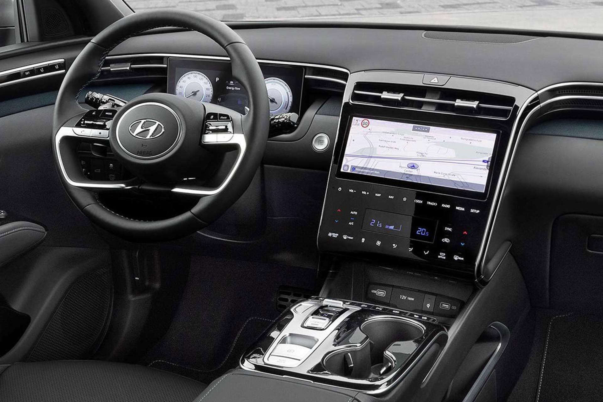 نمای داخل کابین خودرو کراس اور هیوندای توسان 2022 / 2022 Hyundai Tucson crossover