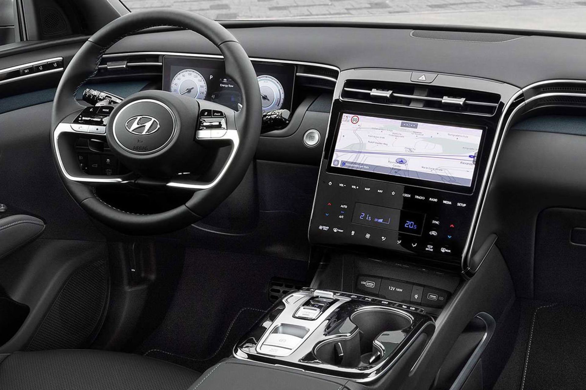 نمای داخل کابین خودرو کراس اور هیوندای توسان 2022 / 2022 Hyundai Tucson crossover