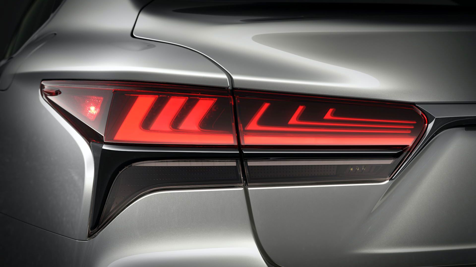 چراغ عقب سدان پرچم دار لکسوس ال اس / 2021 Lexus LS