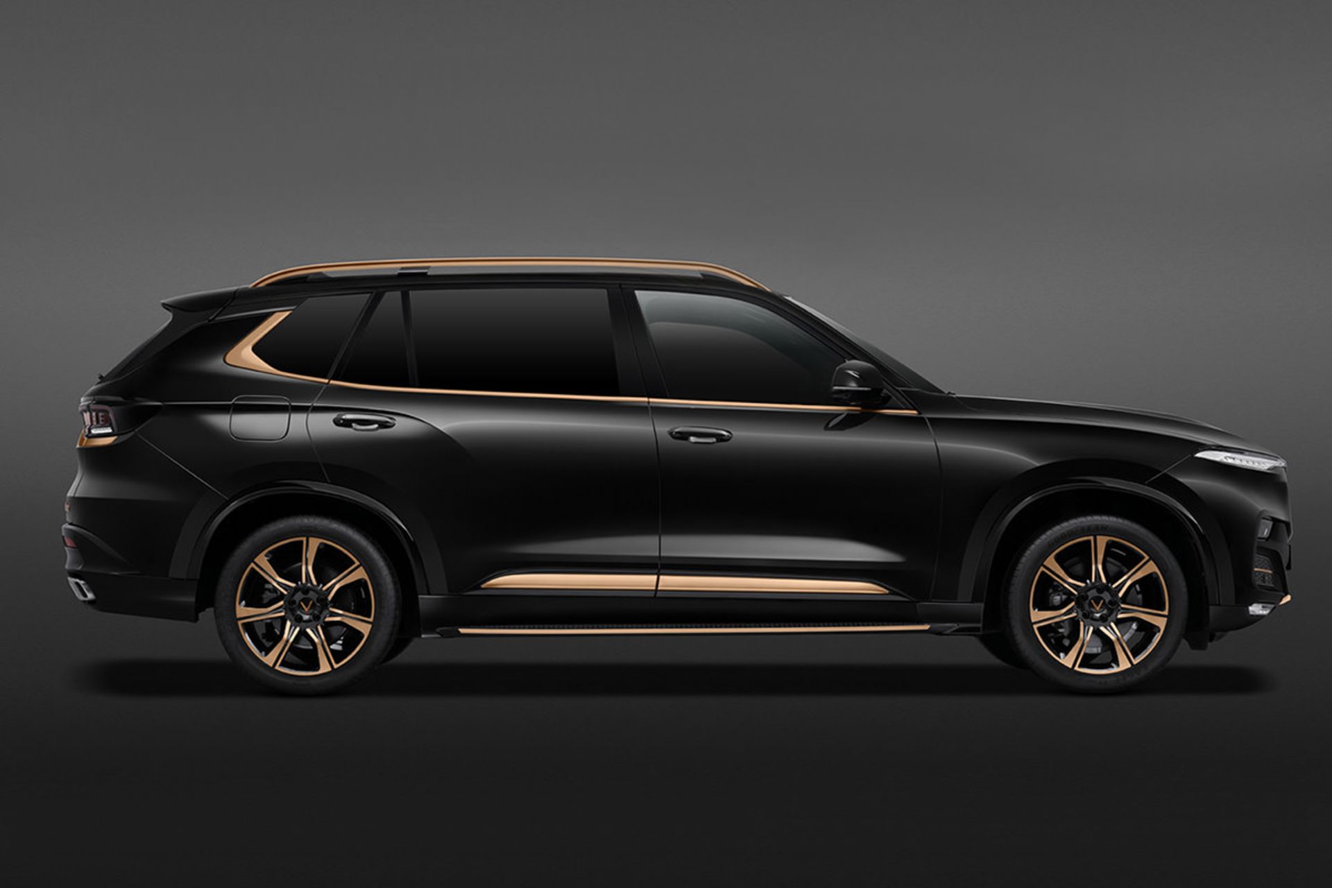 نمای جانبی شاسی بلند لوکس وین فست پرزیدنت / VinFast President Luxury SUV با رنگ مشکی