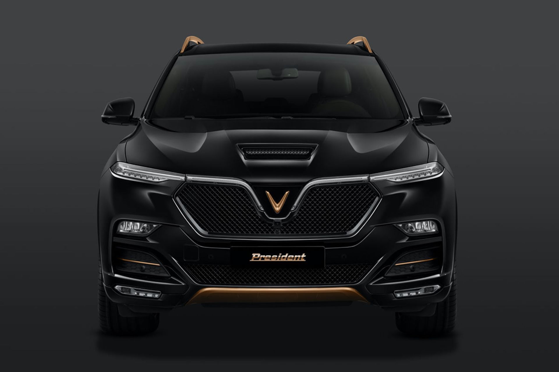 نمای جلو شاسی بلند لوکس وین فست پرزیدنت / VinFast President Luxury SUV با رنگ مشکی