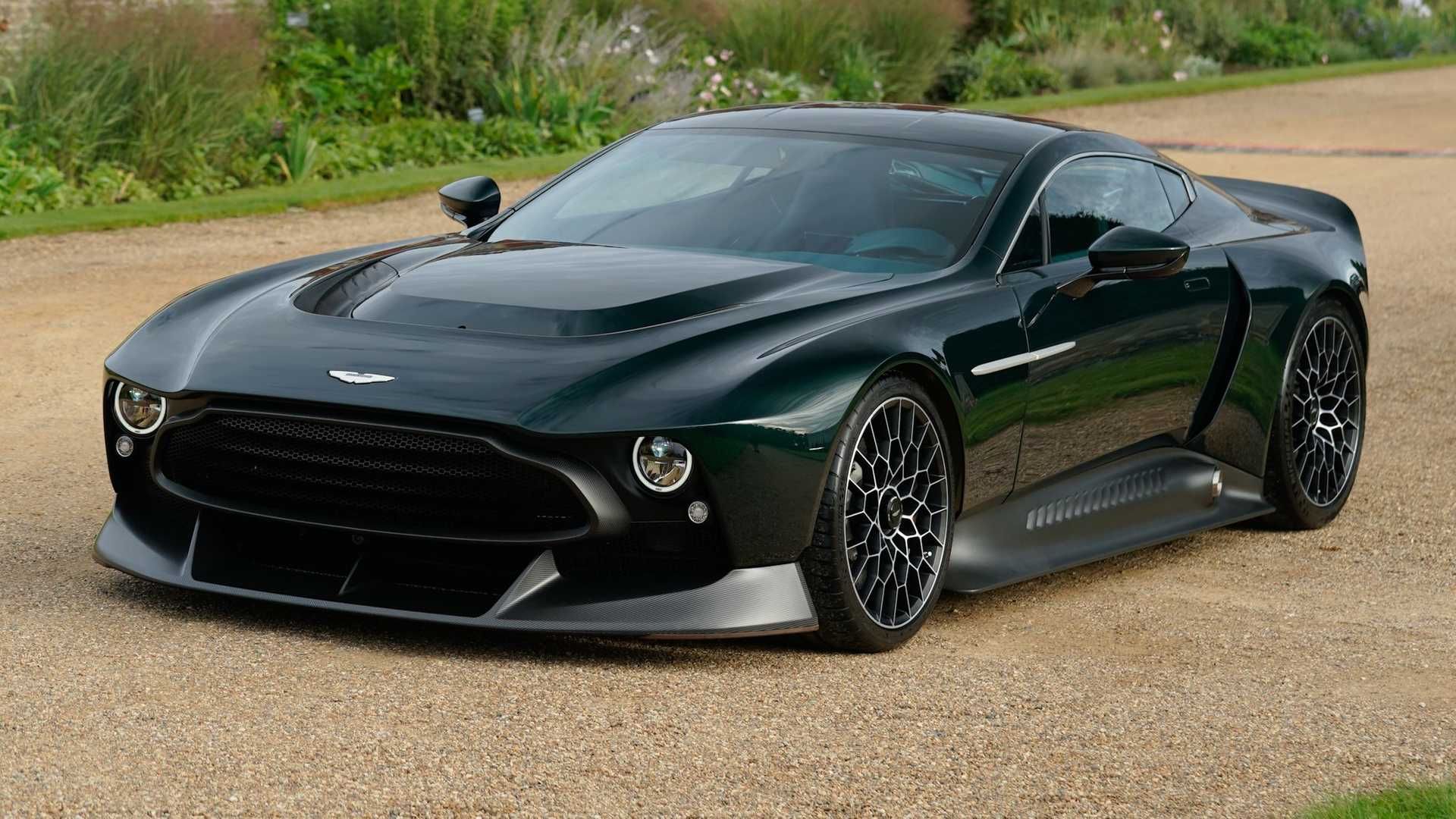 Aston Martin Victor استون مارتین ویکتور