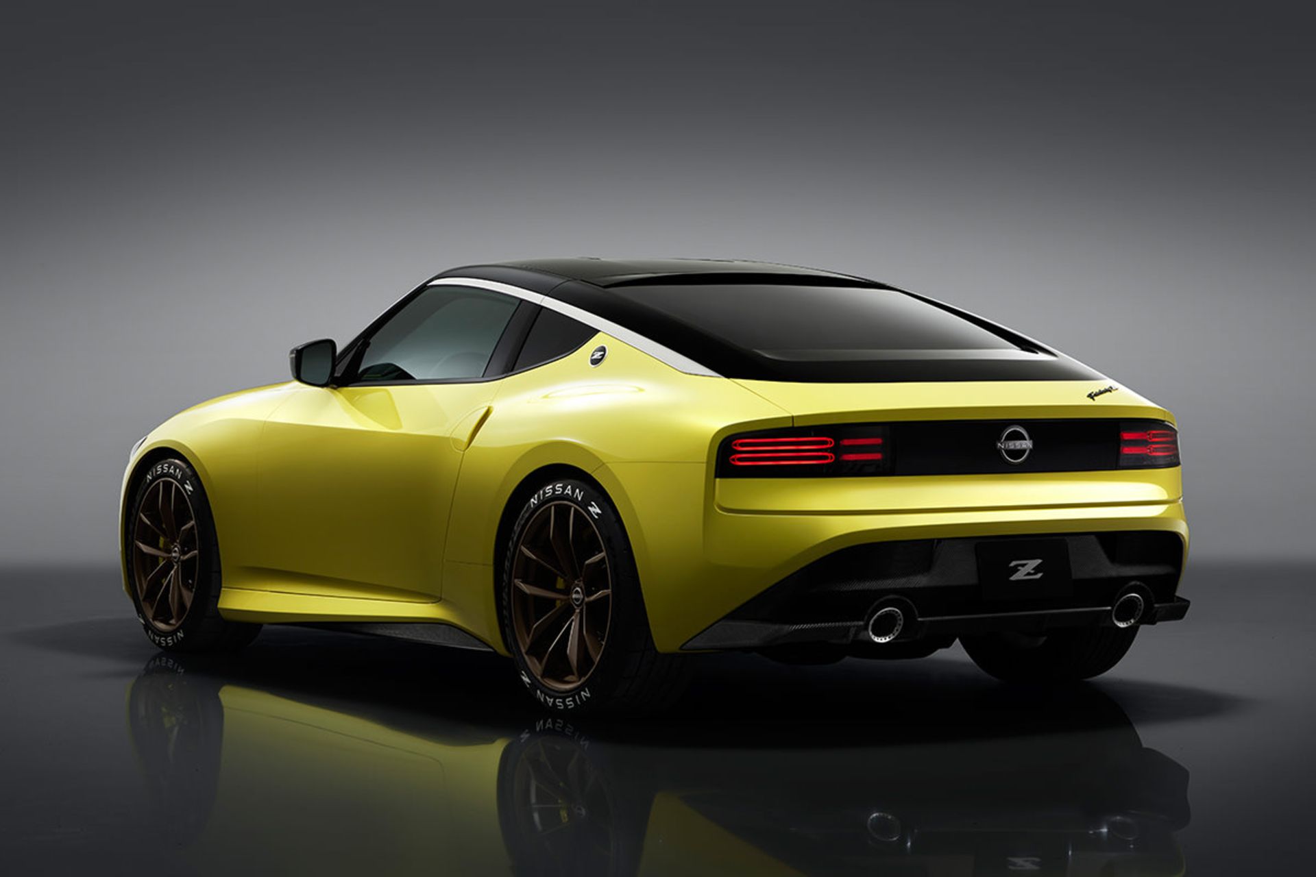 خودرو نیسان Z Proto نمای عقب