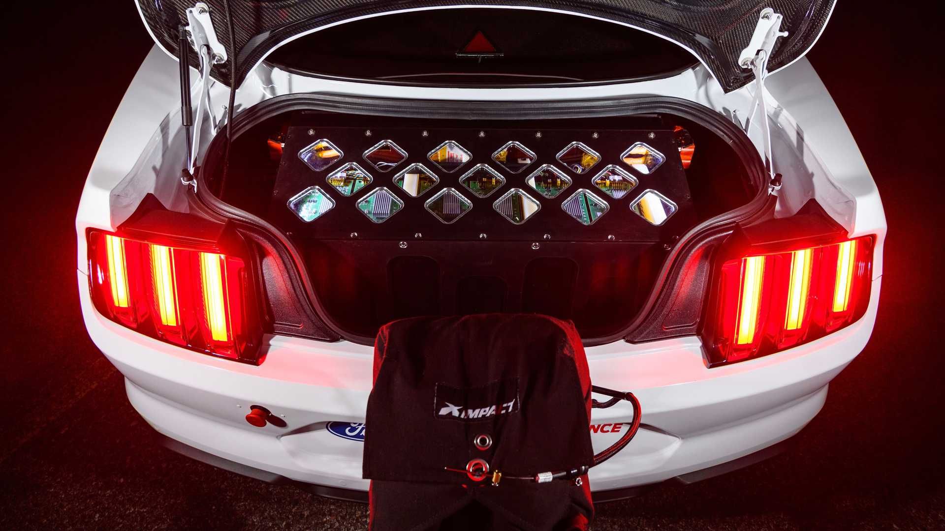 Electric Ford Mustang Cobra Jet 1400 موستانگ کبری جت برقی