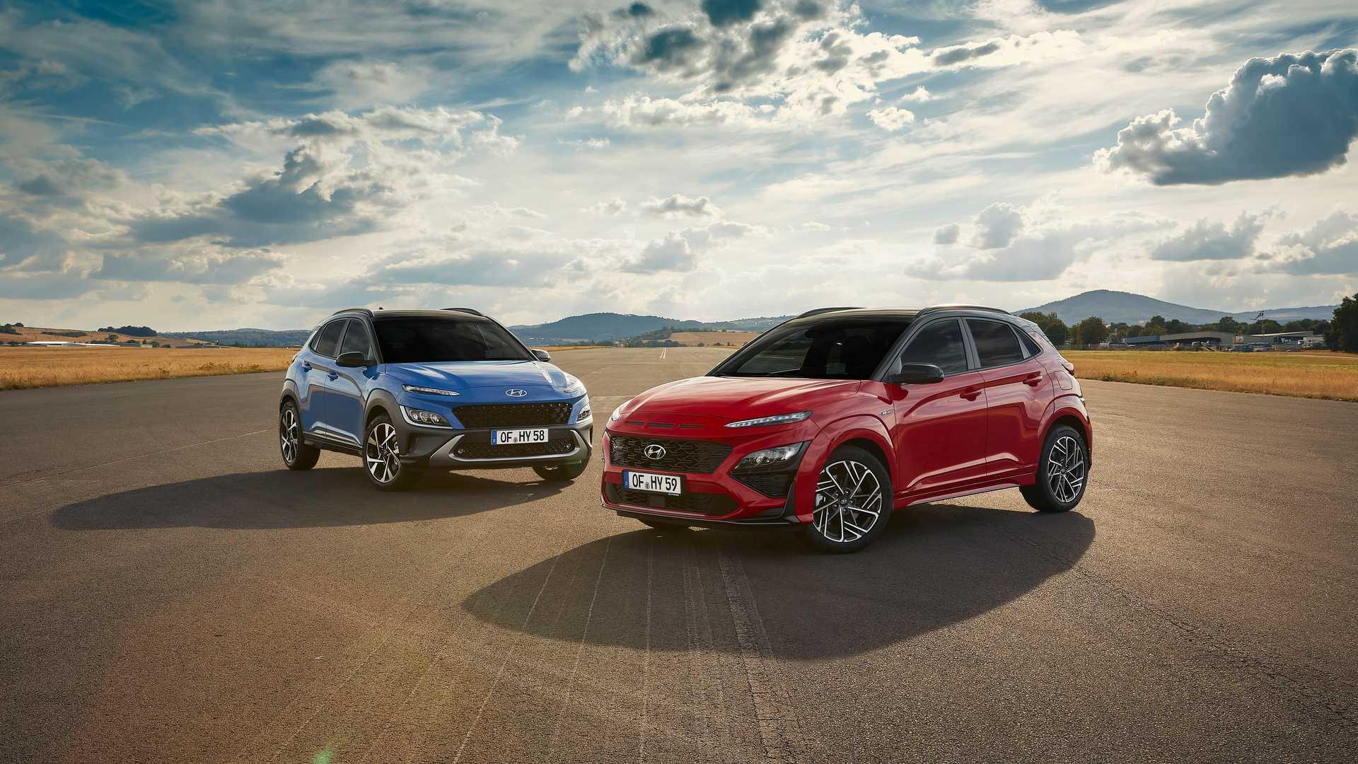 کراس اور هیوندای کنا ان لاین / Hyundai Kona N-Line crossover آبی و قرمز