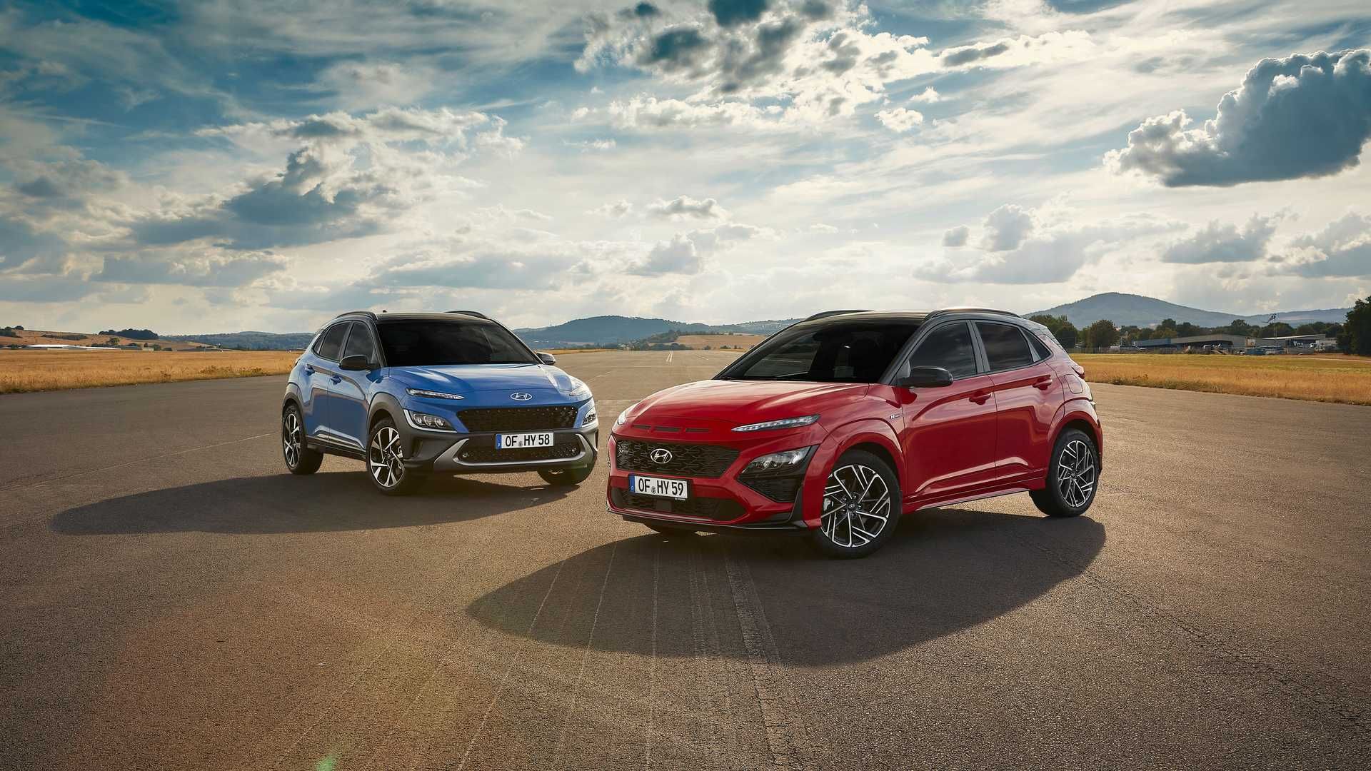 کراس اور هیوندای کنا ان لاین / Hyundai Kona N-Line crossover آبی و قرمز
