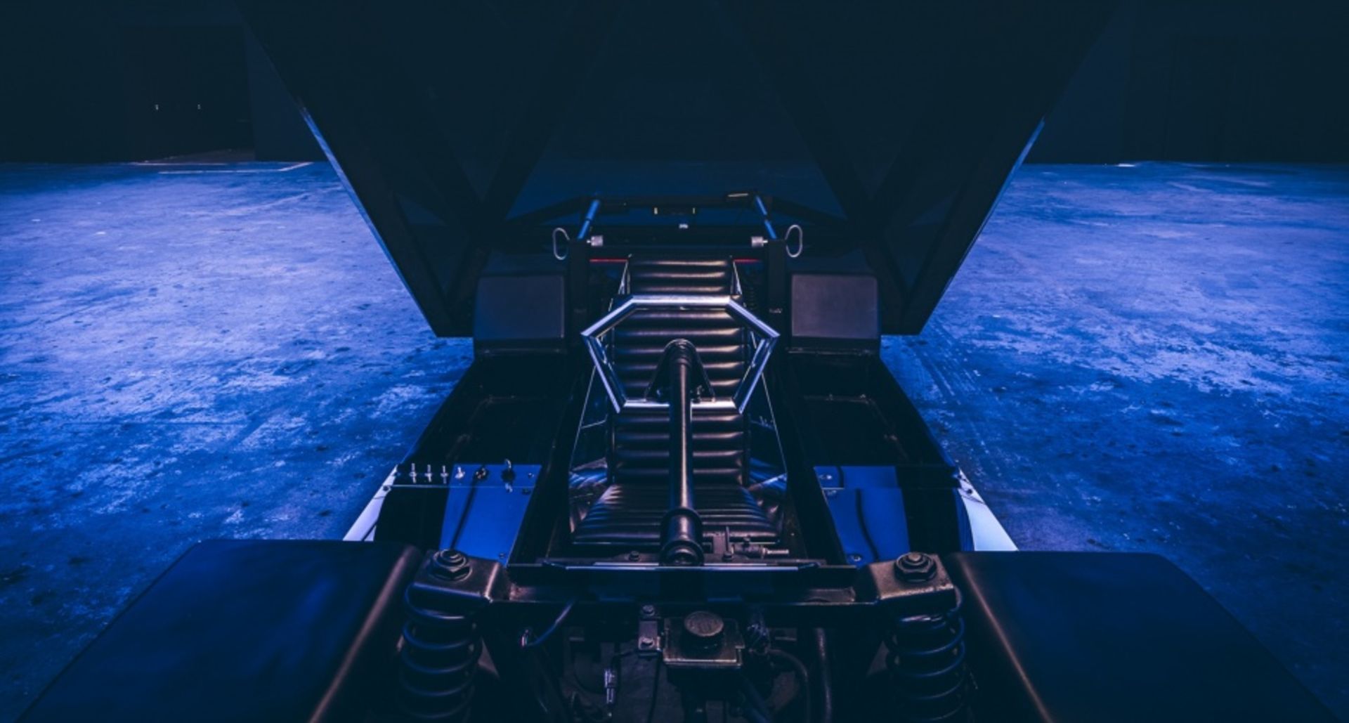 UNITED NUDE برند Lo Res لامبورگینی کانتاش بخشی از پروژه  