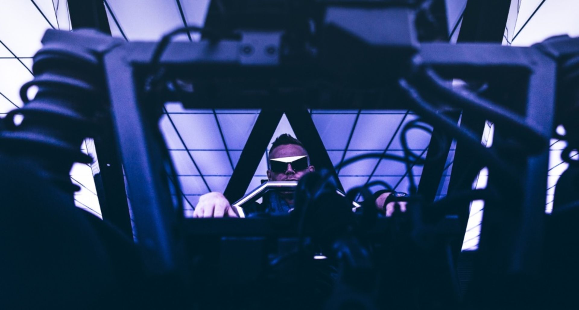 UNITED NUDE برند Lo Res لامبورگینی کانتاش بخشی از پروژه  