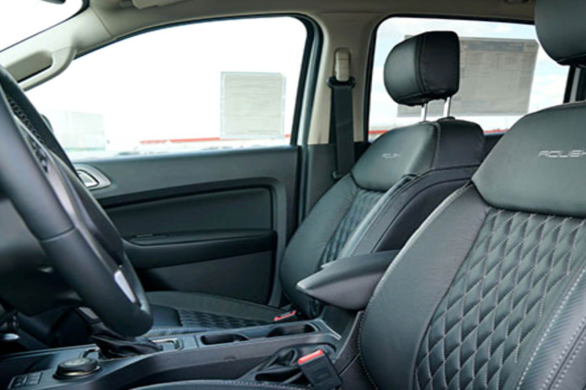 کابین و صندلی های چرمی وانت فورد رنجر با تیونینگ روش پرفورمنس / 2020 Roush Ranger 