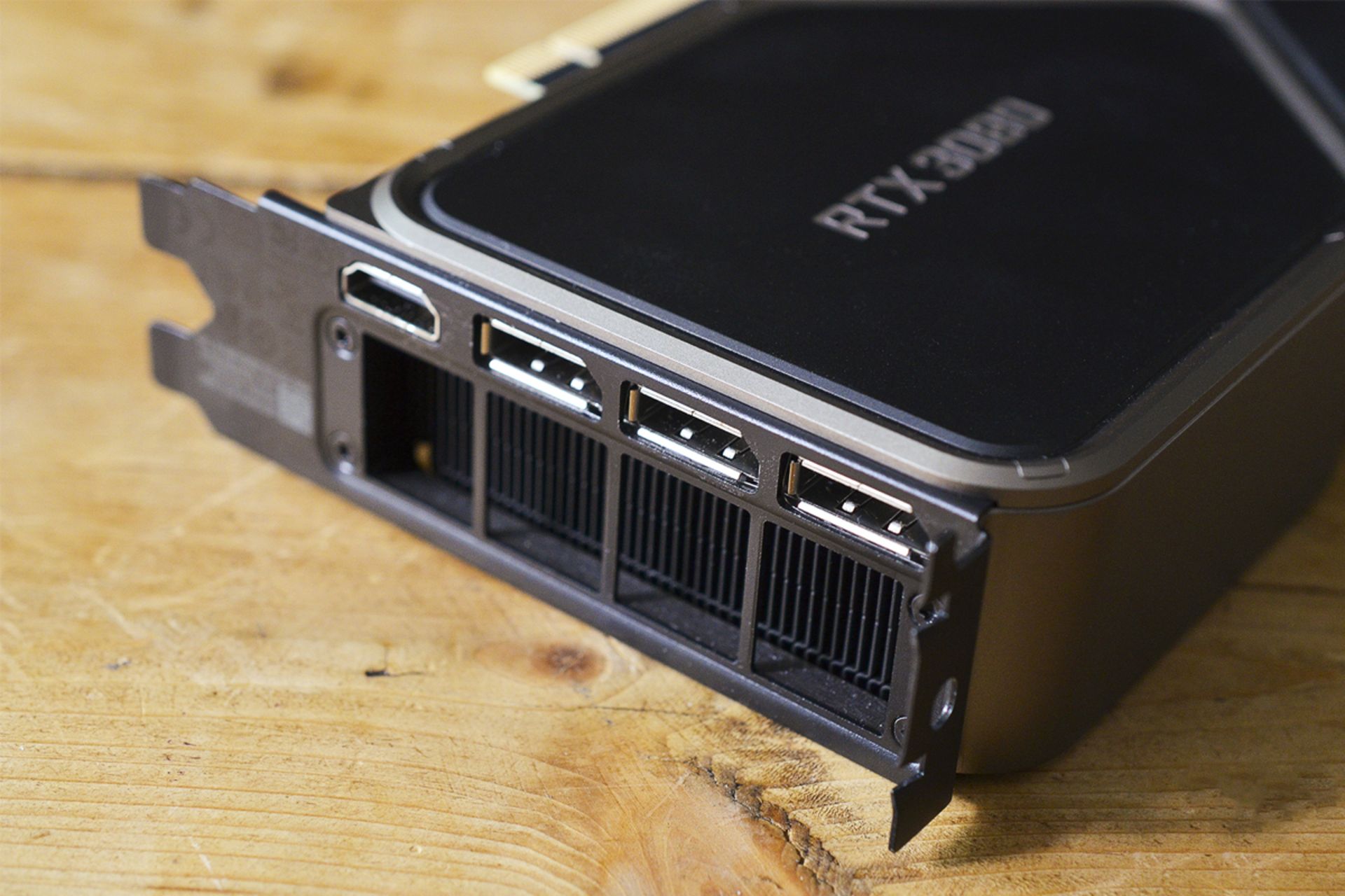 درگاه های کارت گرافیک RTX 3080 انویدیا