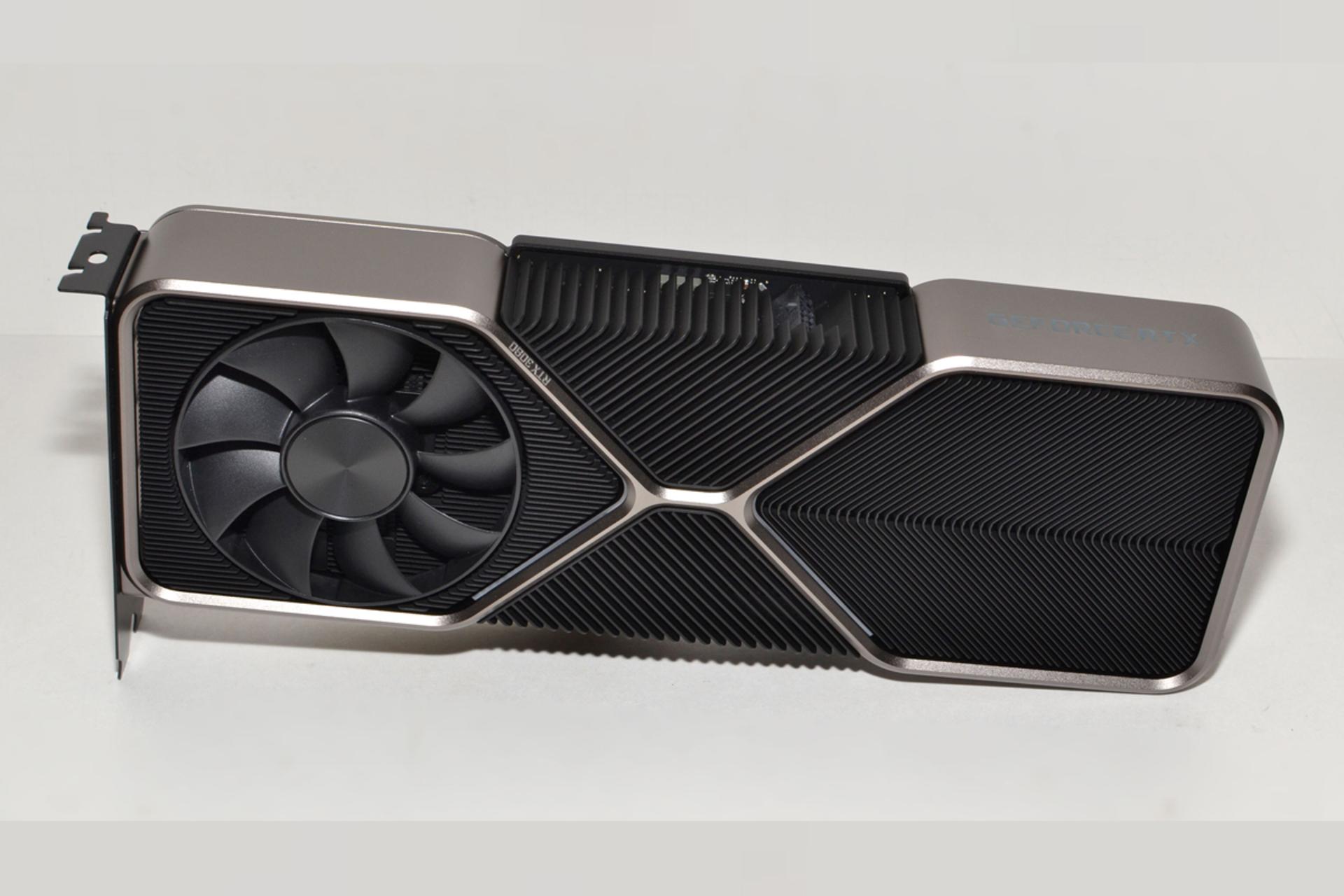 حالت افقی کارت گرافیک RTX 3080 انویدیا