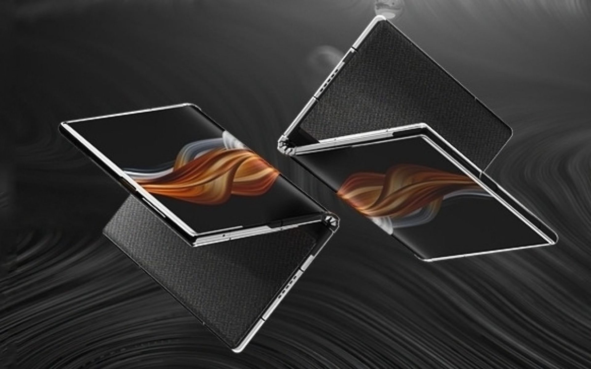 مدل نقره ای گوشی تاشو رویول فلکس پای 2