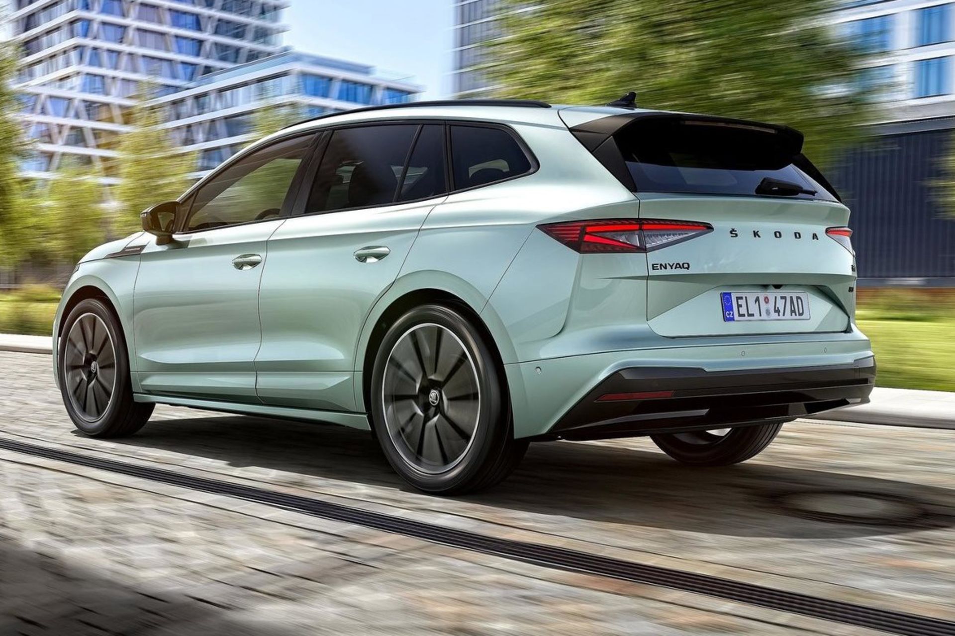 Skoda Enyaq iV اشکودا برقی نمای پشت