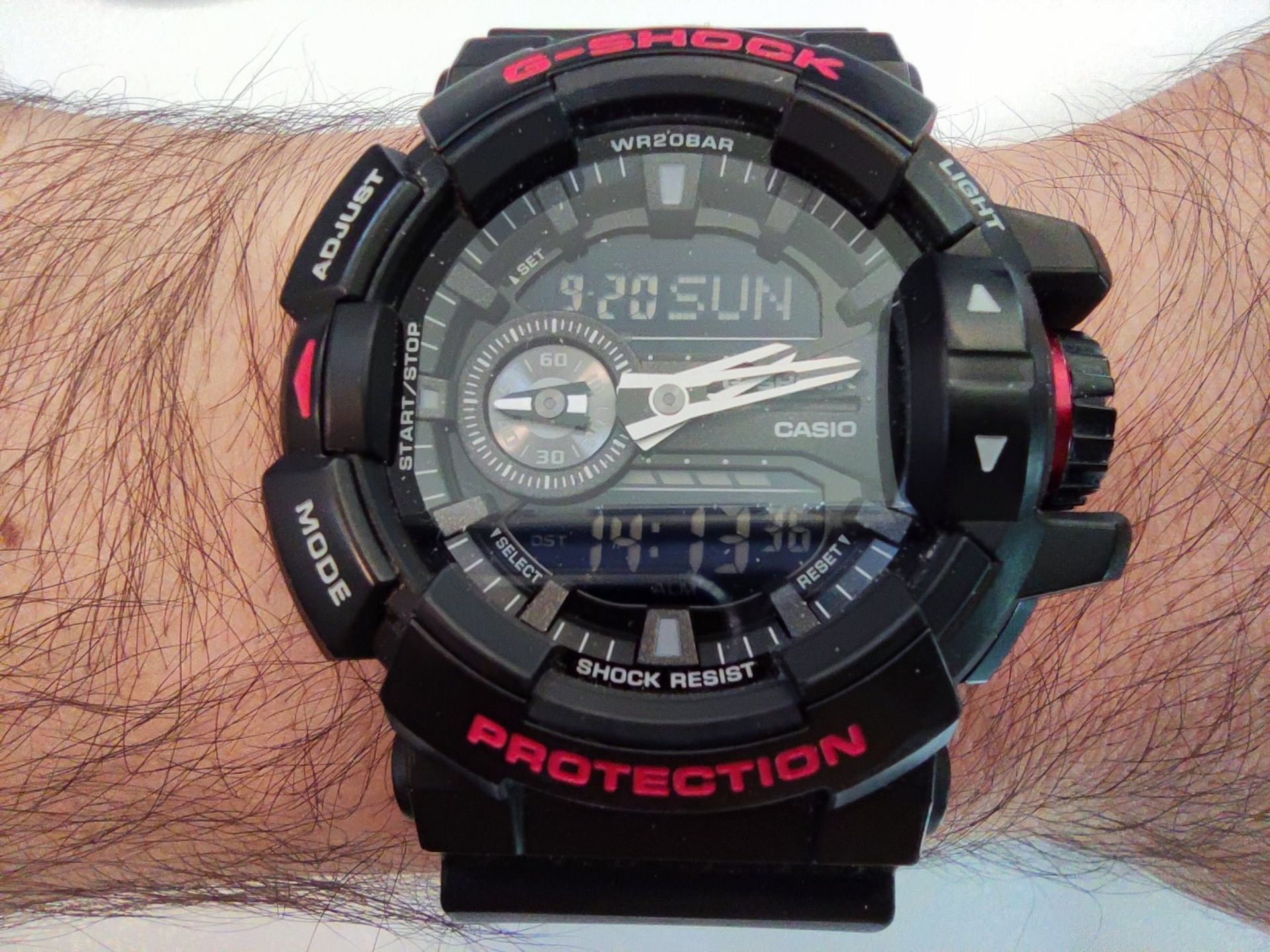 نمونه عکس دوربین ماکرو شیائومی می 10 - ساعت G-Shock کاسیو