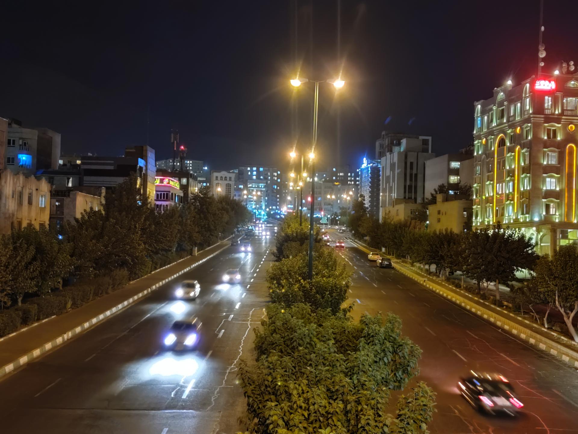 نمونه عکس 2X دوربین اصلی شیائومی می 10 در محیط کم نور - سردار جنگل