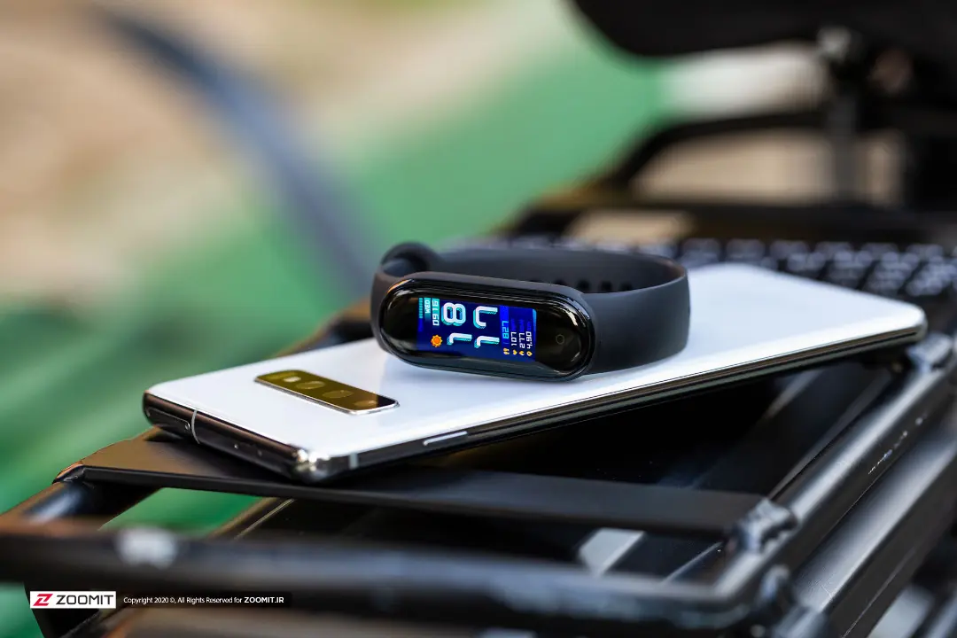 تصاویر بررسی دستبند شیائومی می‌ بند ۵/xiaomi mi band 5