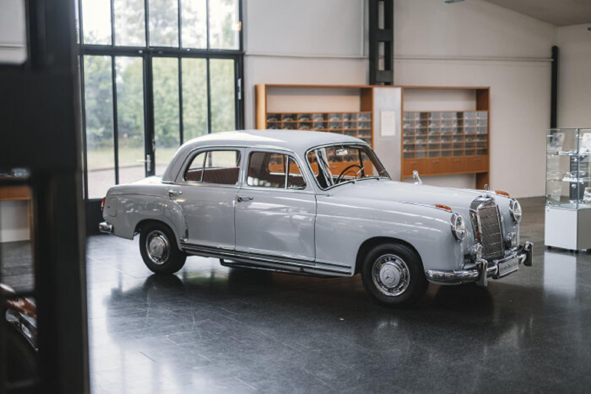 نسل W180 خودرو مرسدس بنز کلاس اس / Mercedes-Benz S-Class