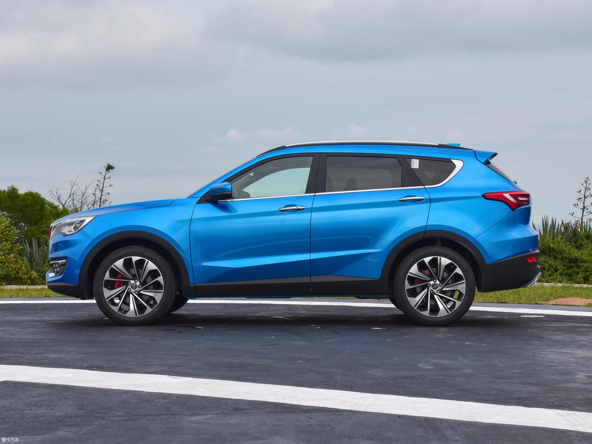 jetour x70  چری جتور ایکس70 بهمن خودرو نمای جانبی