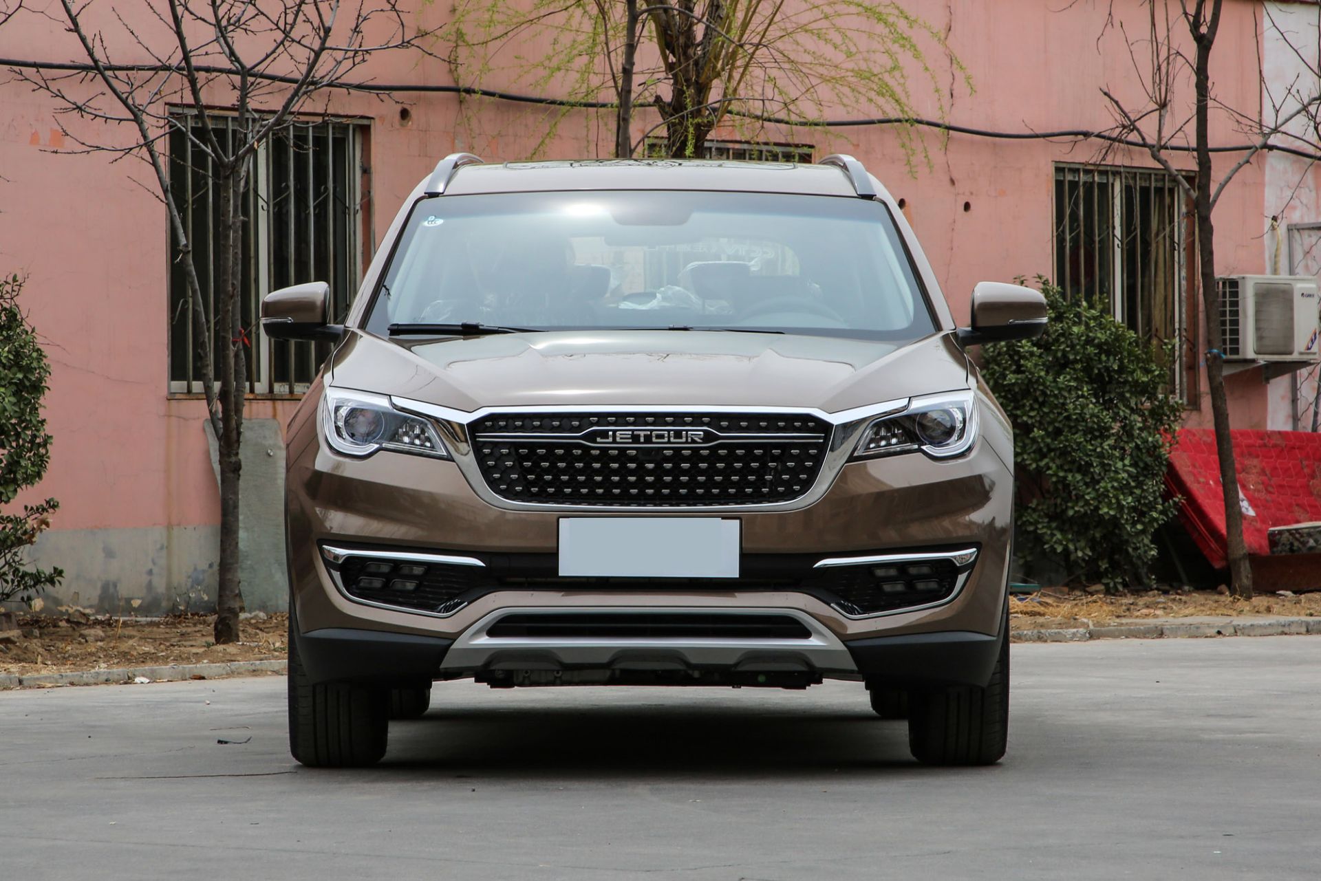 jetour x70  چری جتور ایکس70 بهمن خودرو نمای مستقیم