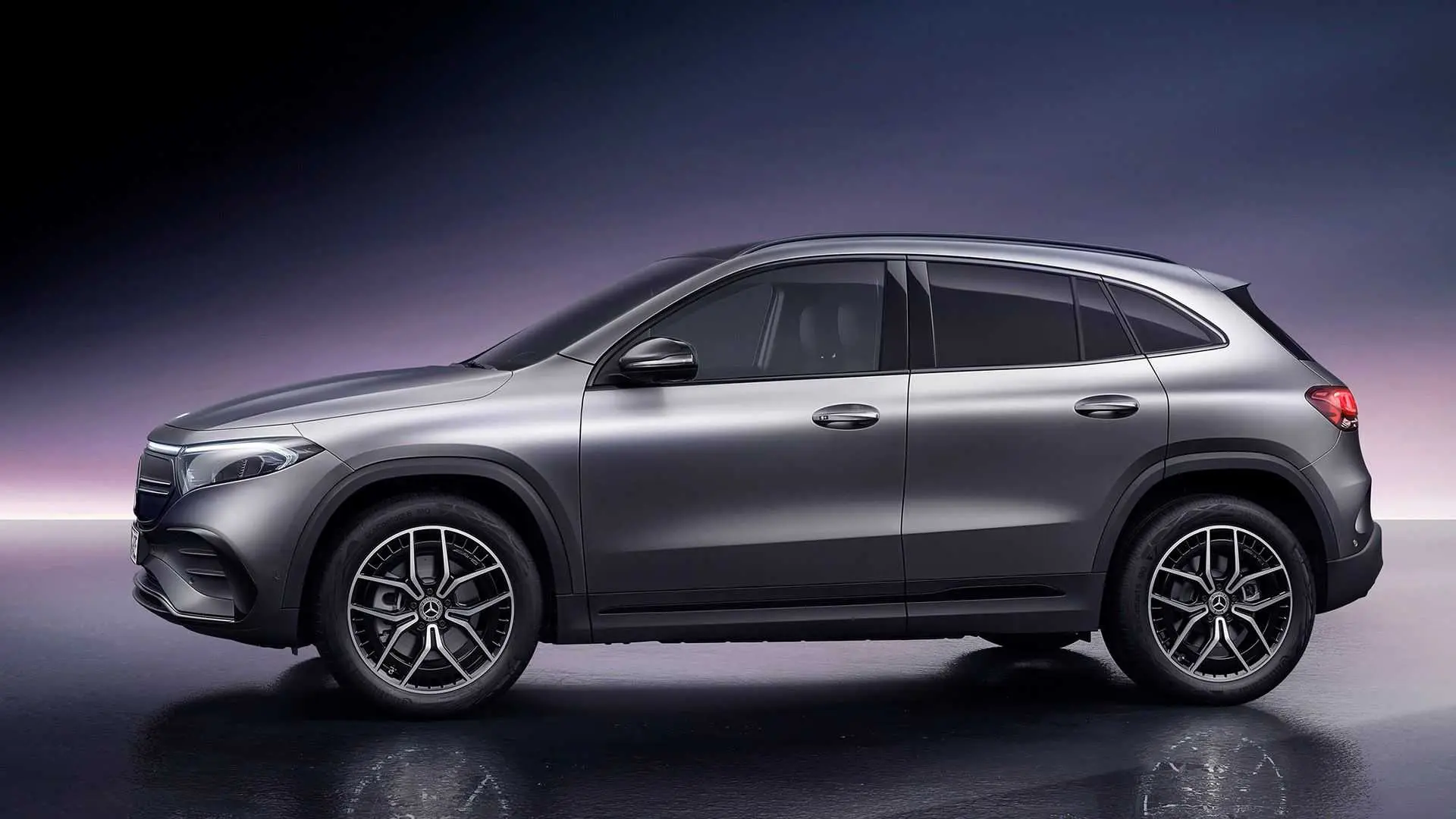 Mercedes-Benz EQA مرسدس بنز برقی ای کیو ای نمای بغل