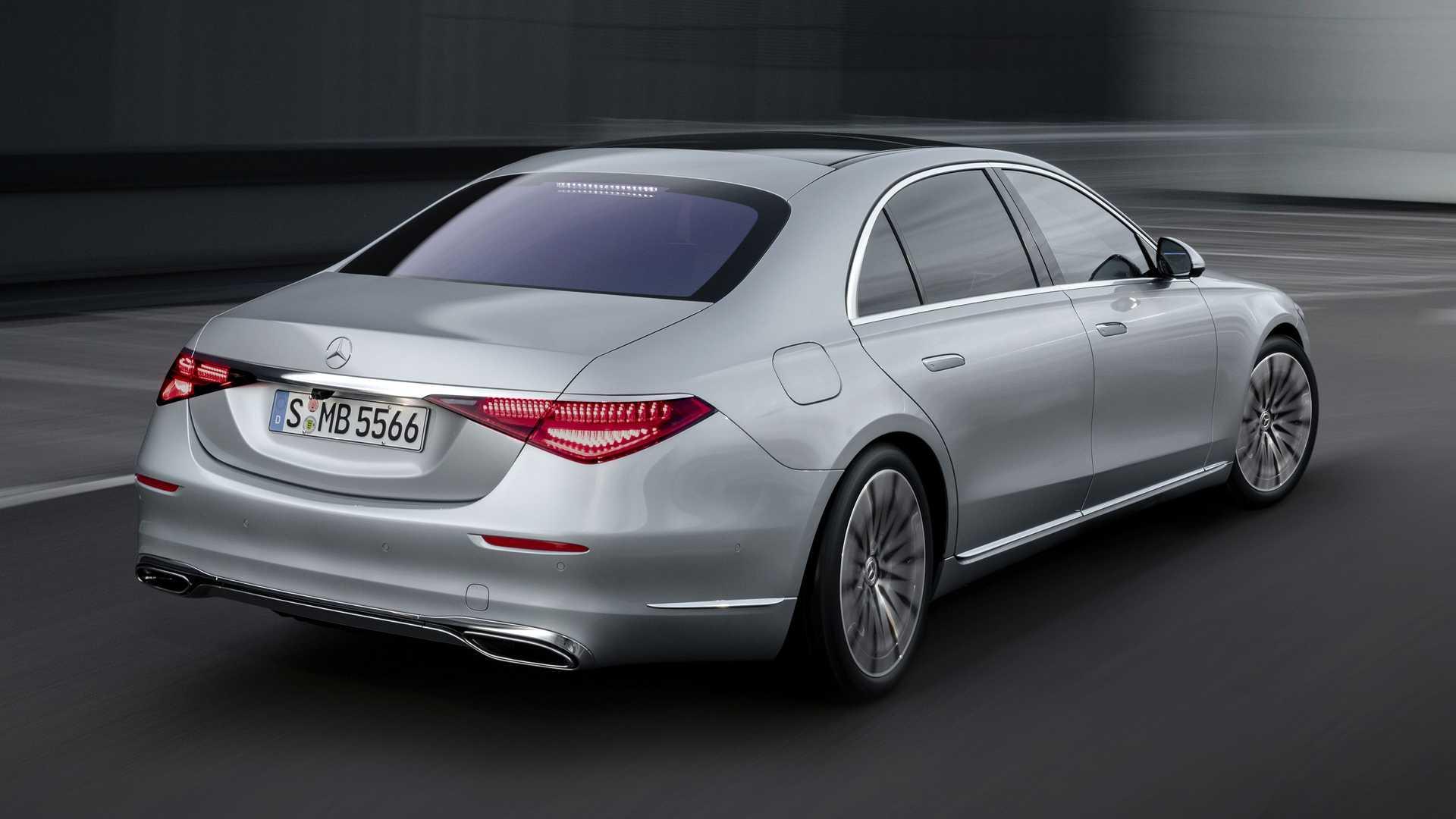 نمای عقب مرسدس بنز کلاس اس مدل 2021 / 2021 Mercedes S-Class 