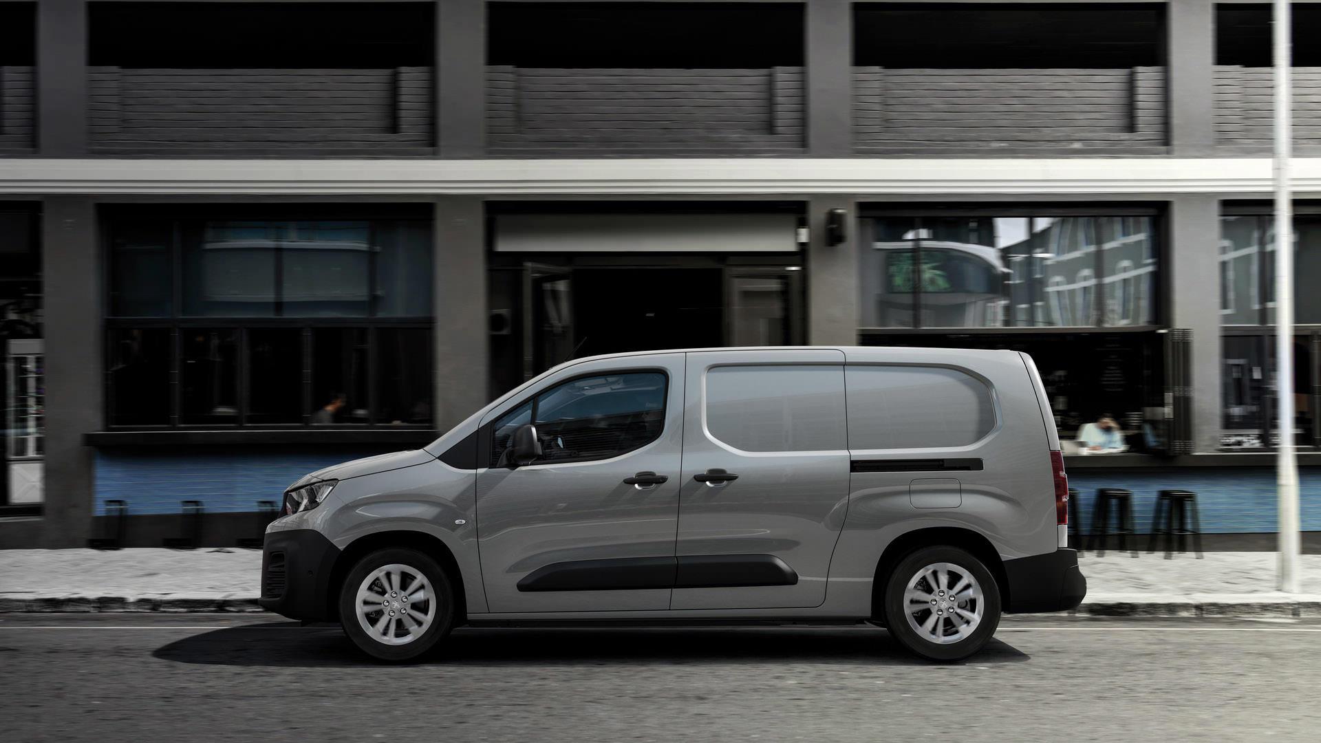 نمای جانبی ون برقی پژو ای-پارتنر / 2021 Peugeot e-Partner Electric van