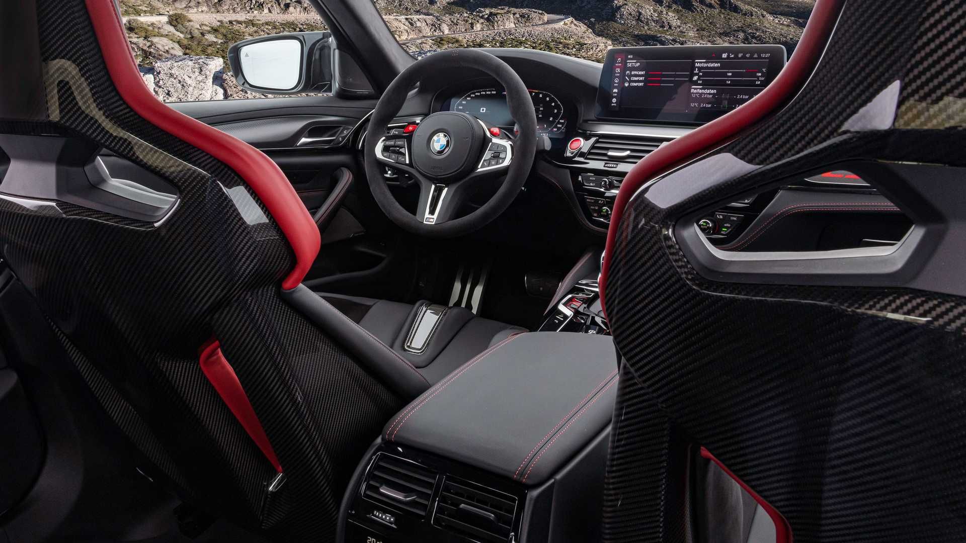 BMW M5 CS بی ام و ام 5 سی اس 2022 نمای سرنشین عقب