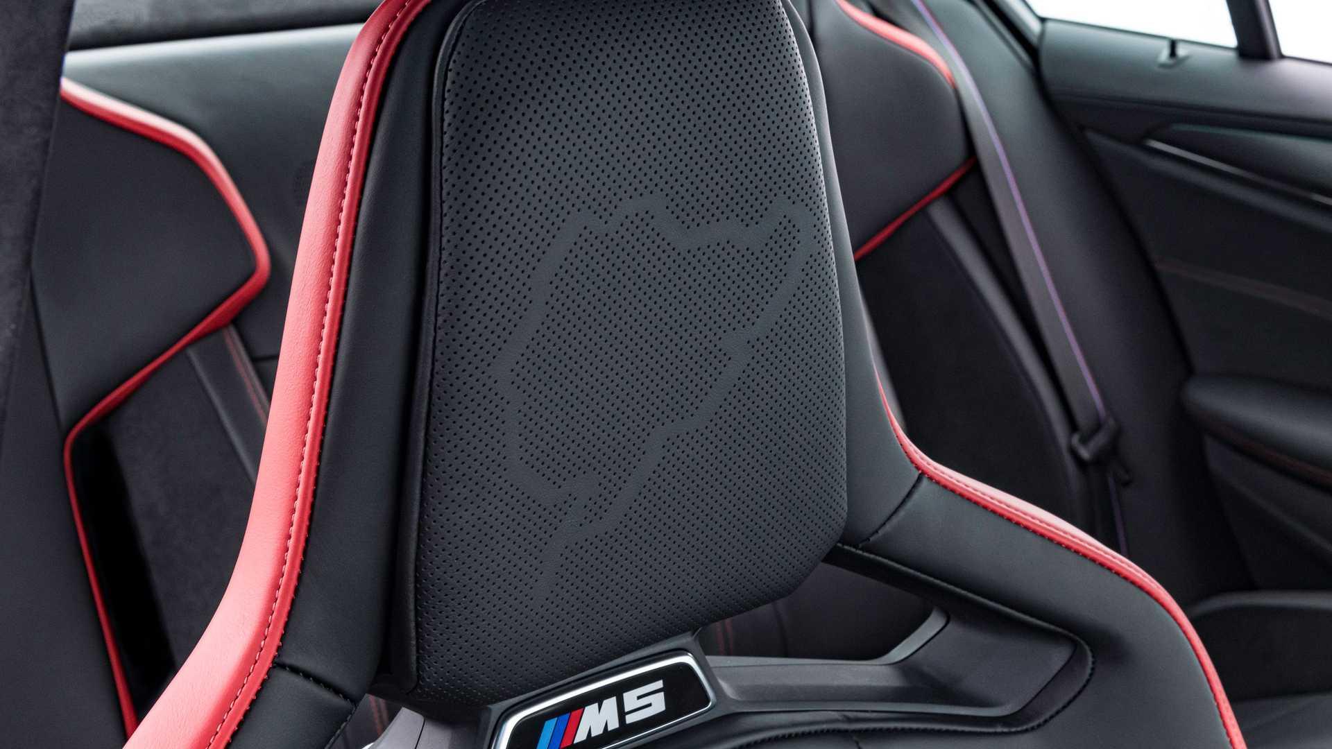 BMW M5 CS بی ام و ام 5 سی اس 2022 نمای پشت سری