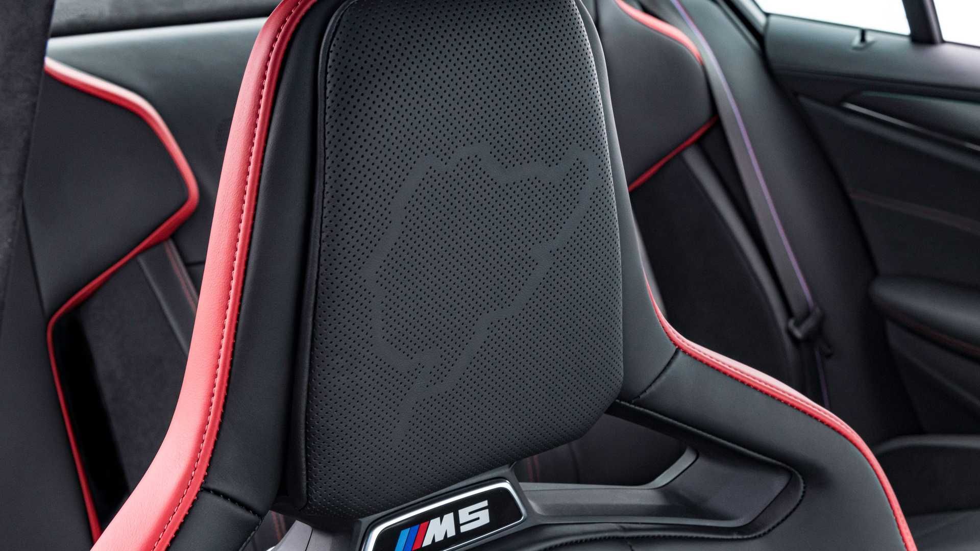 BMW M5 CS بی ام و ام 5 سی اس 2022 نمای پشت سری