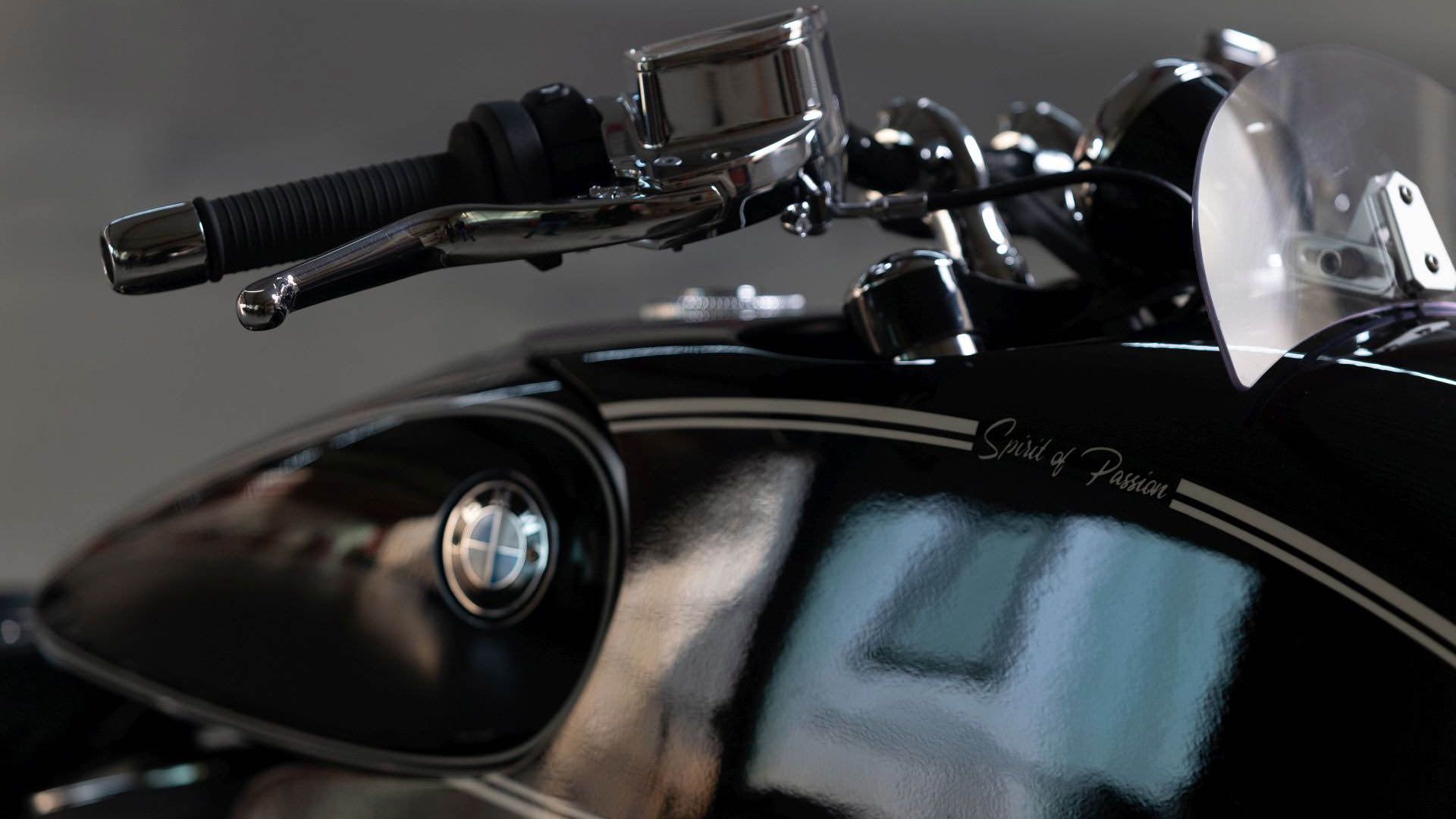 فرمان موتورسیکلت بی ام و آر 18 / BMW R 18 سفارشی کینگستون