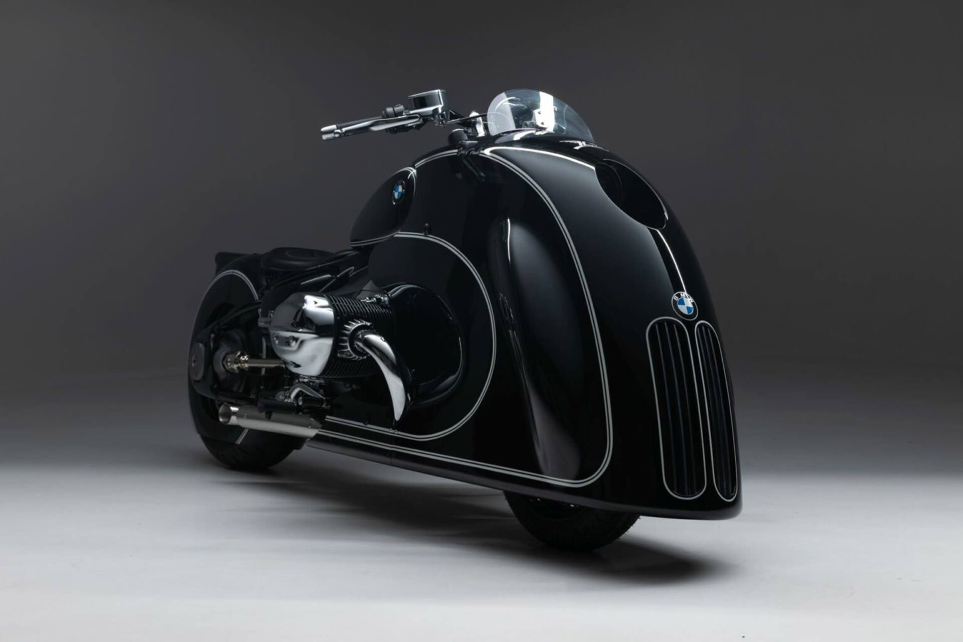 نمای جلو موتورسیکلت بی ام و آر 18 / BMW R 18 سفارشی کینگستون