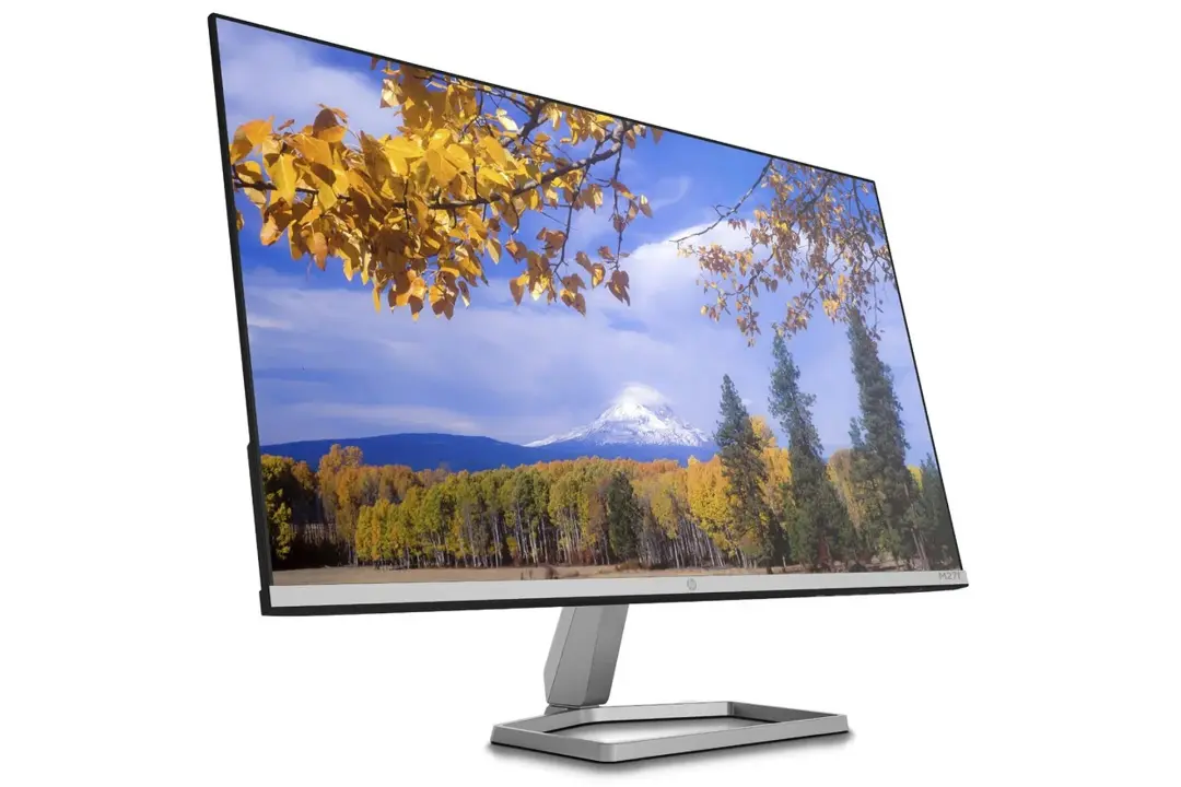 مانیتور اچ پی M27f از نمای جلو سمت راست