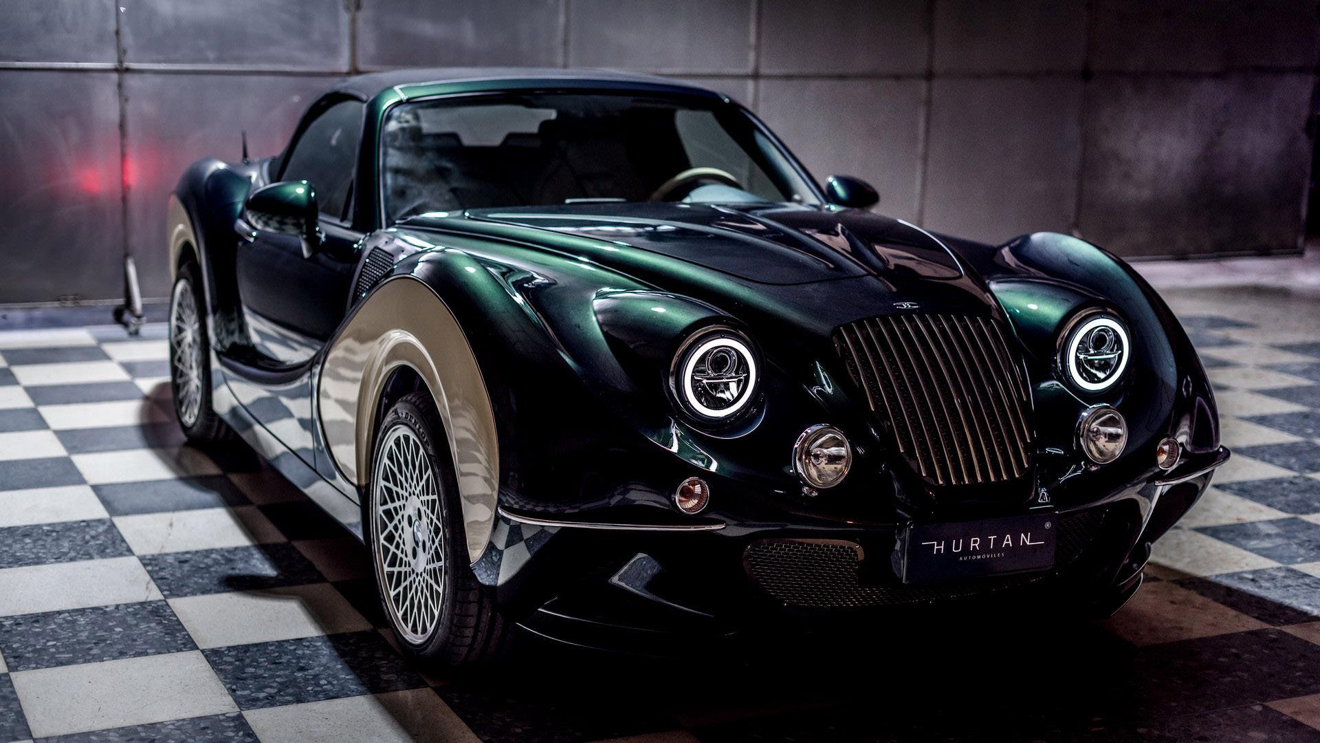 نمای جلو رودستر کلاسیک هورتان گرند آلبایسین / Hurtan Grand Albaycin مبتنی بر مزدا میاتا / Mazda Miata MX-5 سبز رنگ