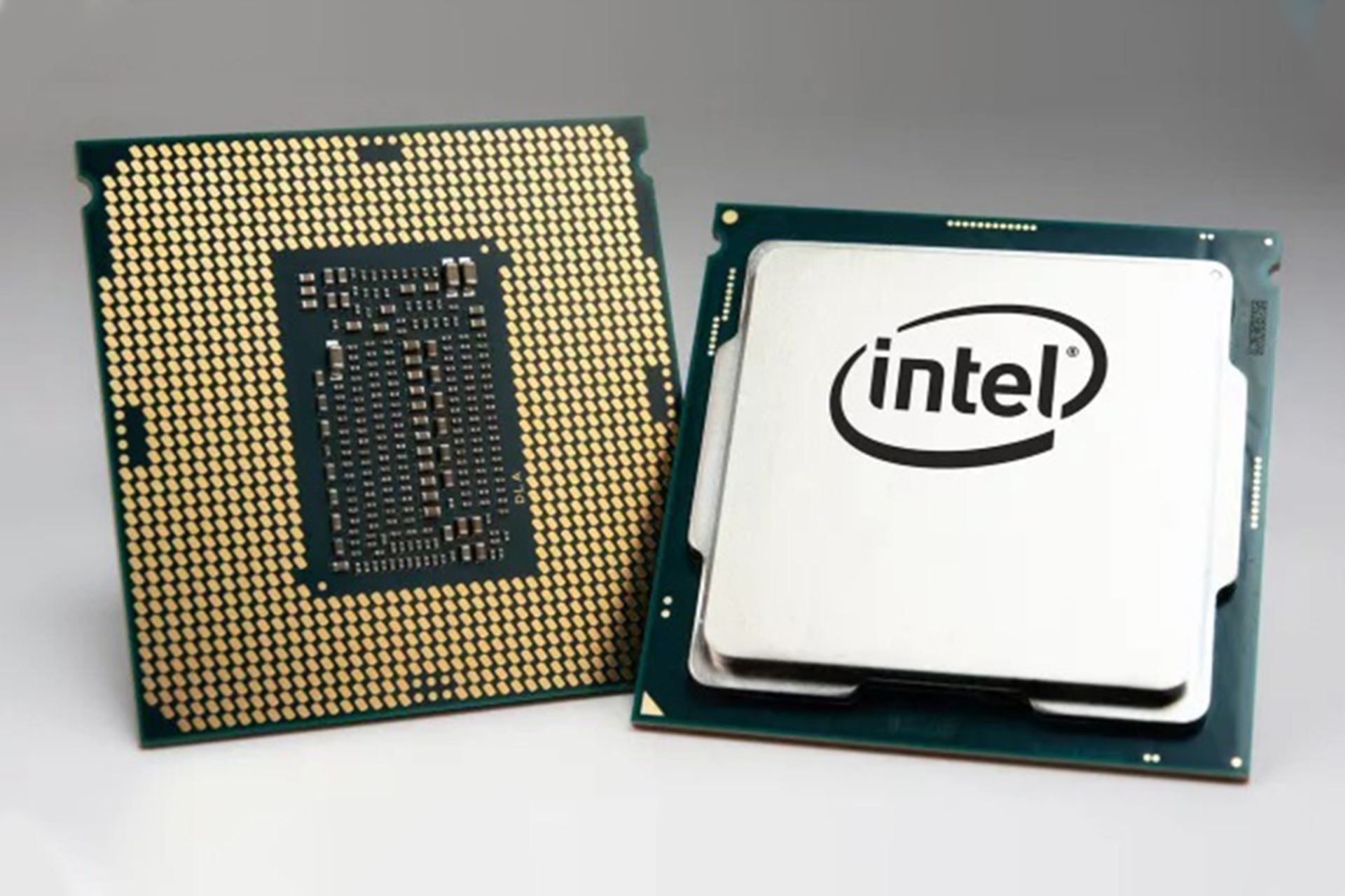 نمای پشت و جلو از پردازنده‌ی Core i9 اینتل / Intel