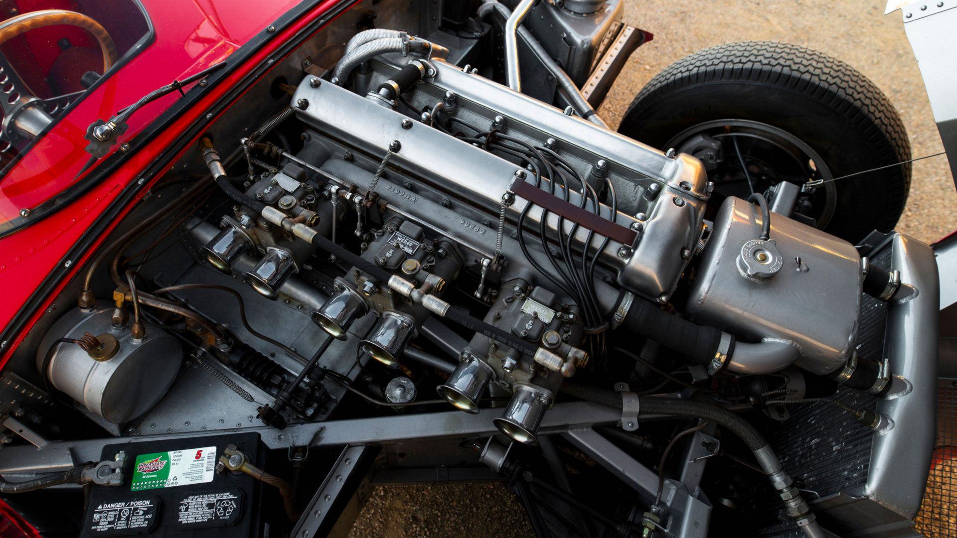 نمای پیشرانه جگوار دی تایپ کلاسیک مدل 1955 / 1955 Jaguar D-Type قرمز رنگ
