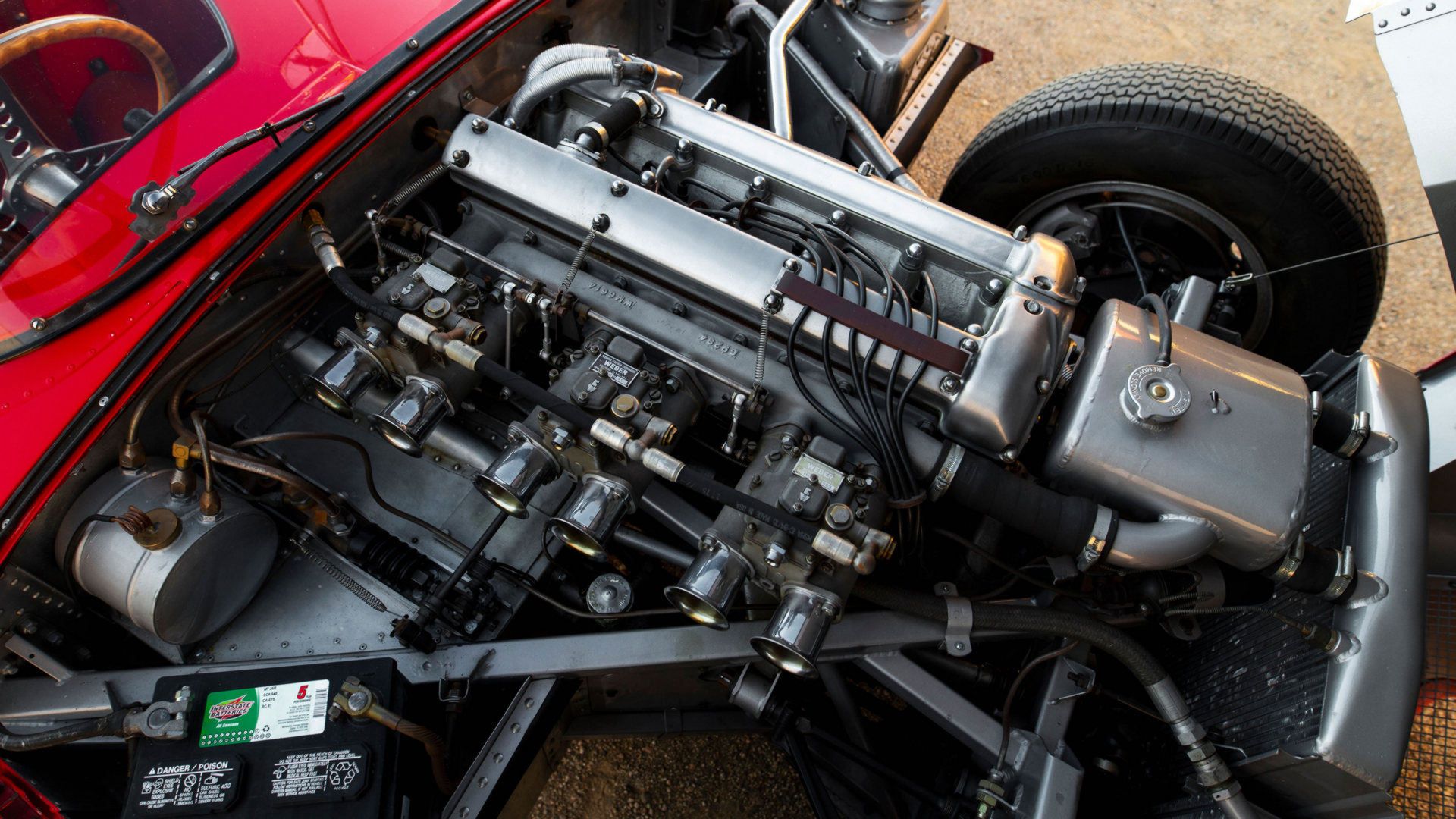 نمای پیشرانه جگوار دی تایپ کلاسیک مدل 1955 / 1955 Jaguar D-Type قرمز رنگ