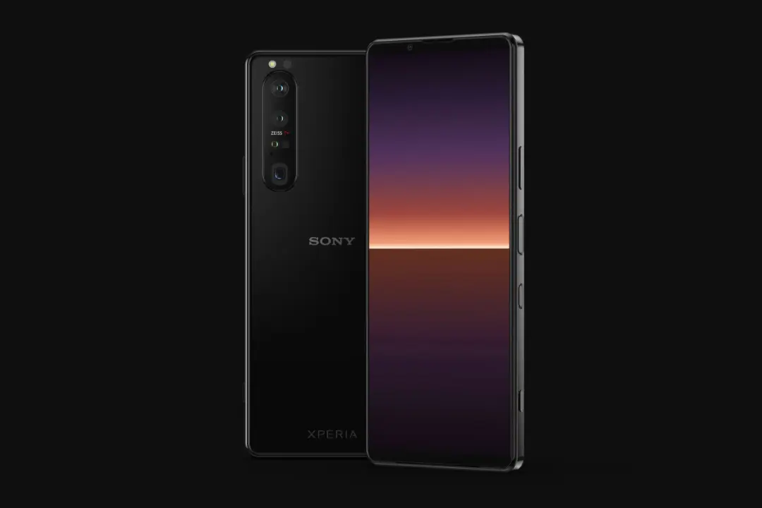 نمایشگر و پشت  اکسپریا وان مارک 3 / Xperia 1 III رندر فاش شده