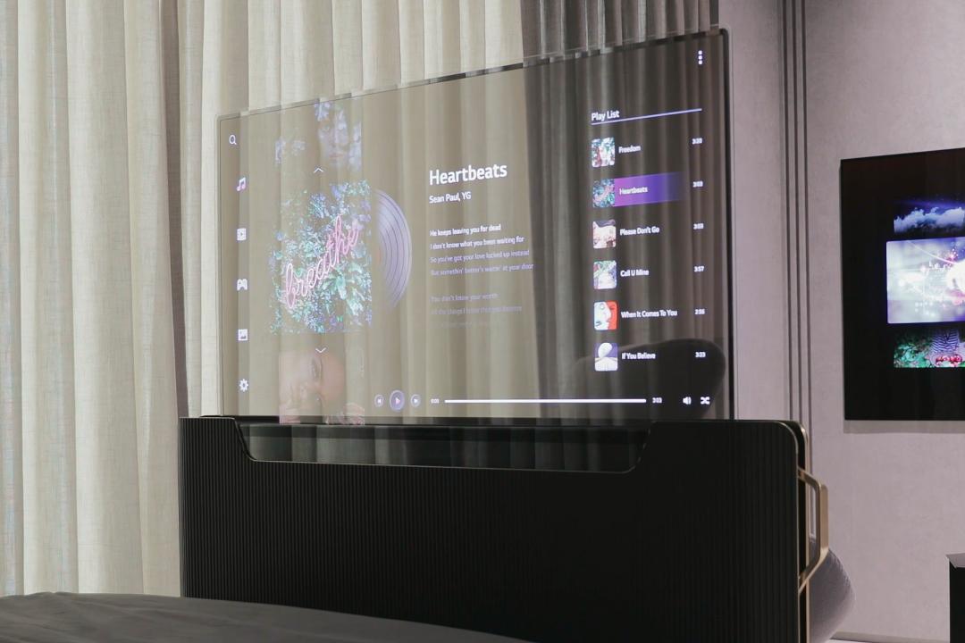 ال جی تلویزیون مفهومی شفاف 55 اینچ OLED را در CES 2021 به نمایش گذاشت