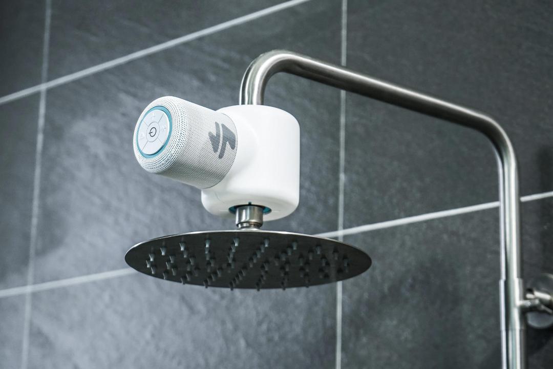 دوش حمام Shower Power با توانایی پخش موسیقی