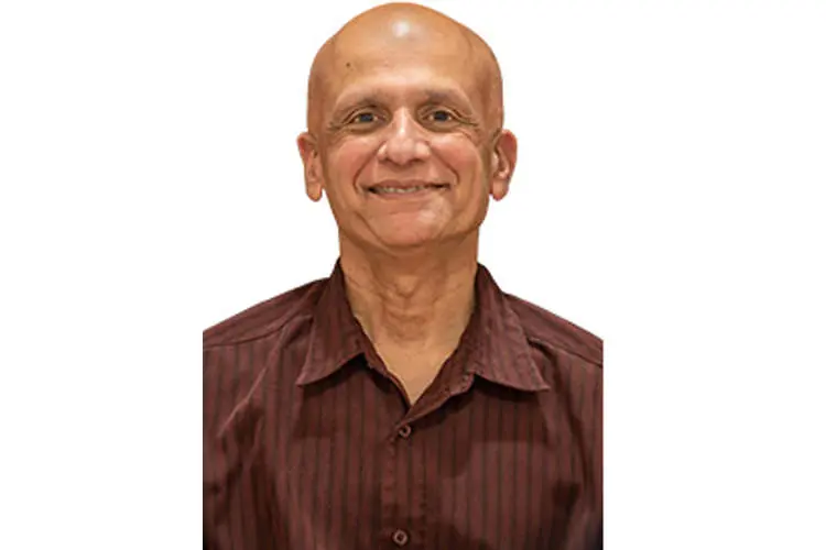 لبخند مرد کچل سانیل شنوی / Sunil Shenoy مدیر جدید اینتل